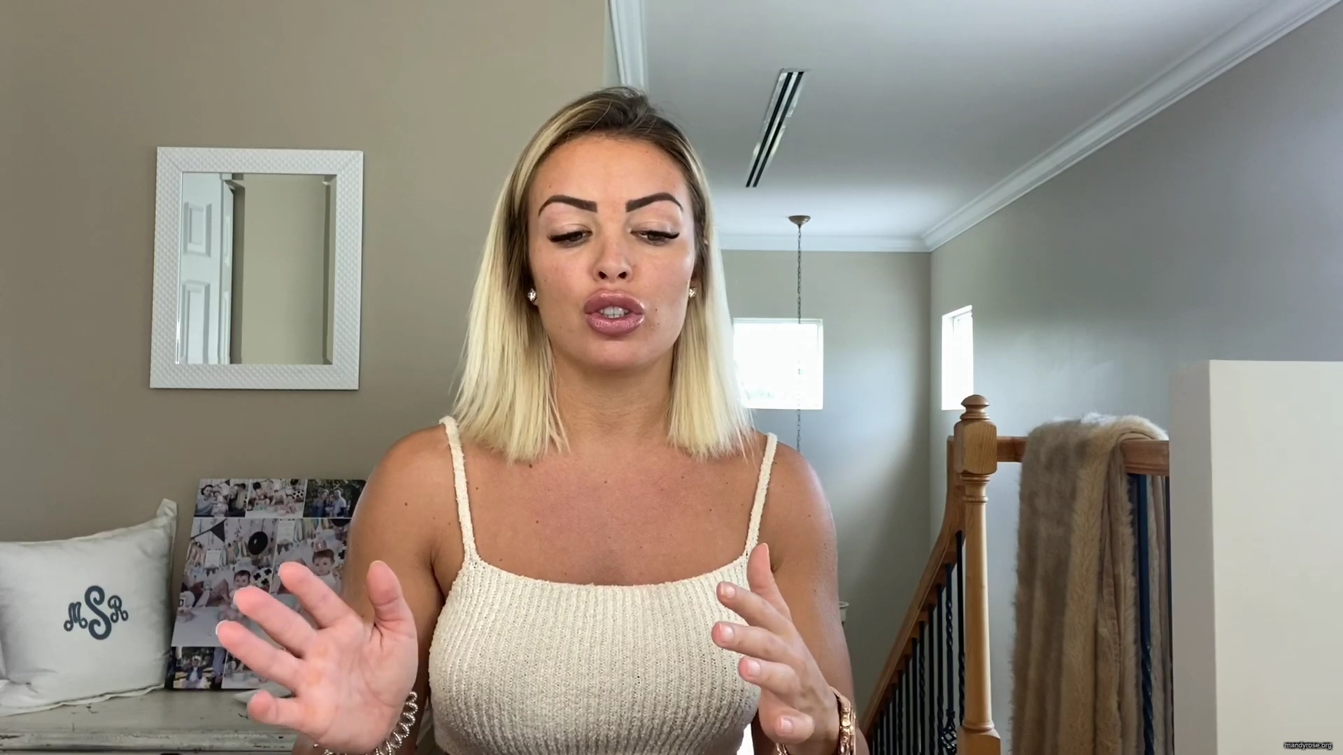 MY_NEW_LOOK21_How-to_do_your_makeup_in_less_than_10_mins21_mp40096.jpg