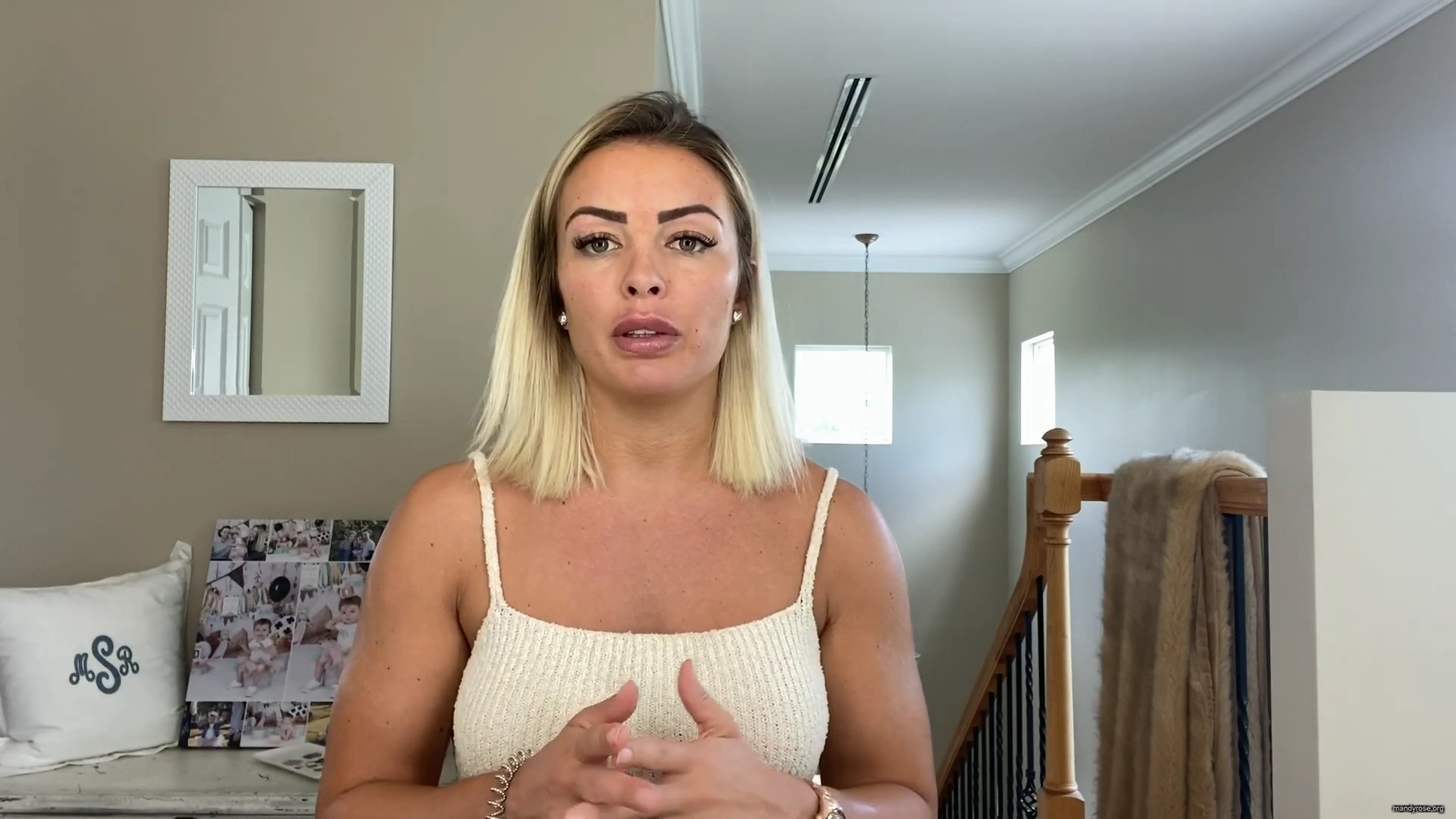MY_NEW_LOOK21_How-to_do_your_makeup_in_less_than_10_mins21_mp40097.jpg