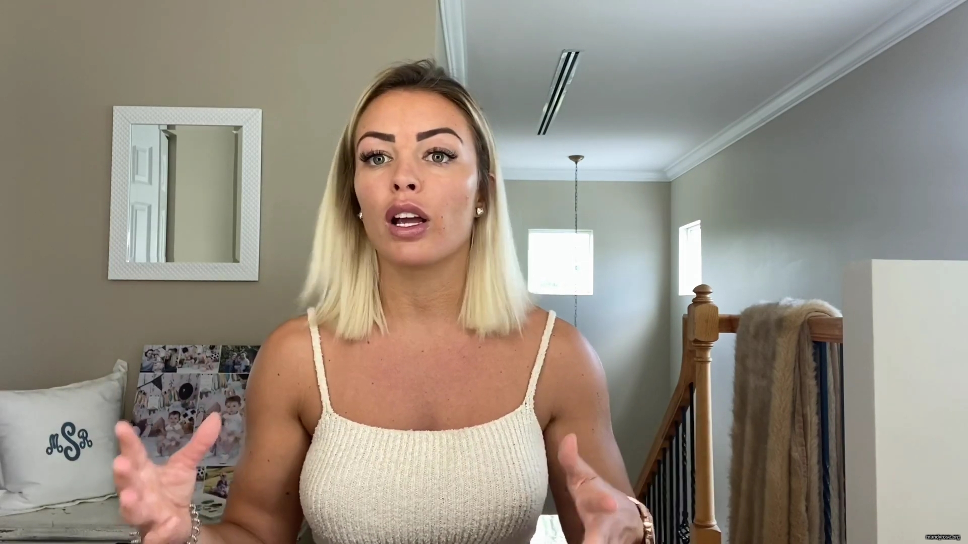 MY_NEW_LOOK21_How-to_do_your_makeup_in_less_than_10_mins21_mp40100.jpg