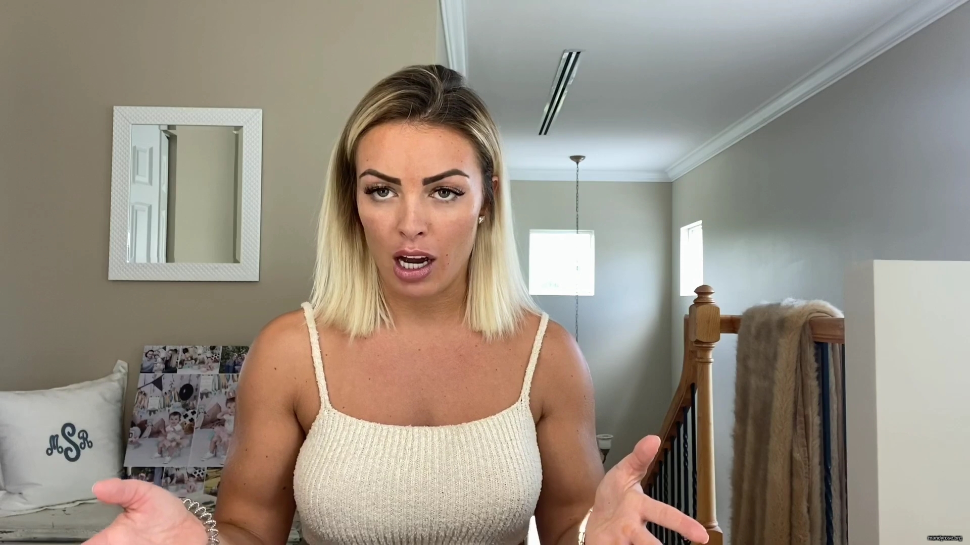 MY_NEW_LOOK21_How-to_do_your_makeup_in_less_than_10_mins21_mp40106.jpg