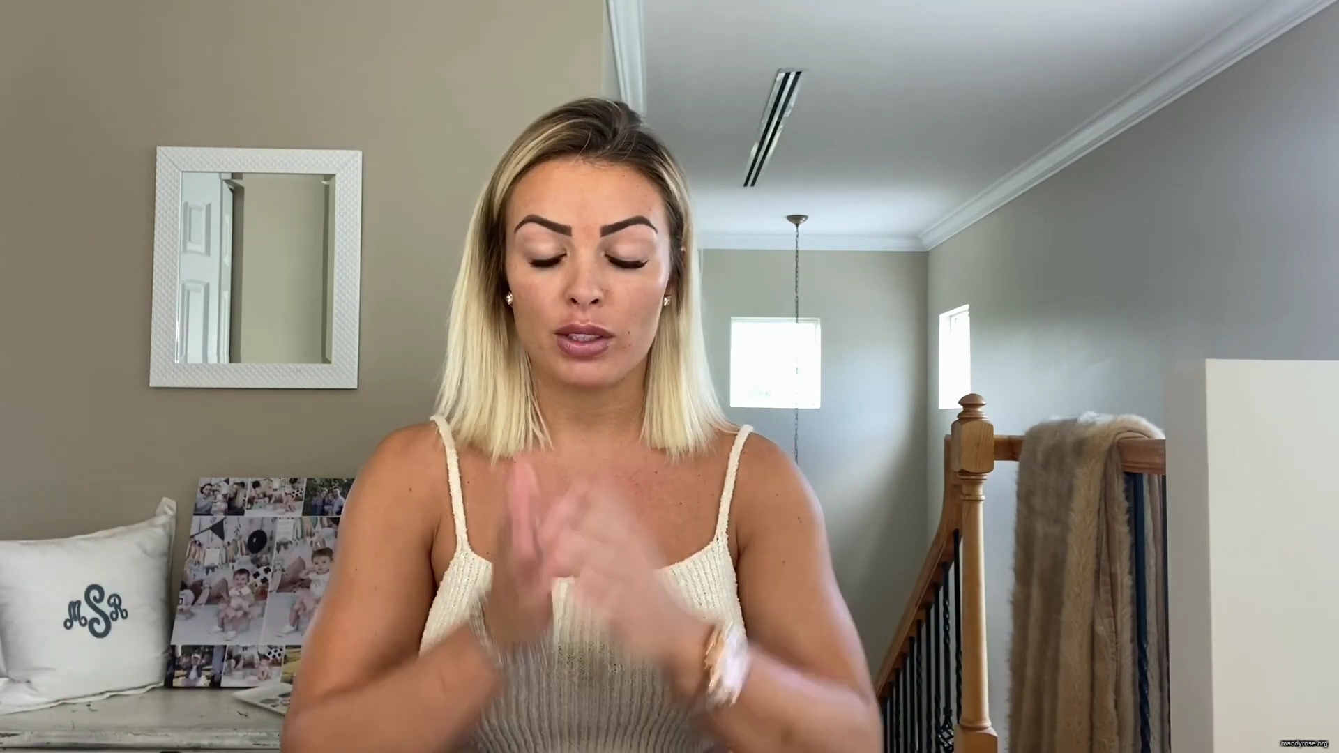 MY_NEW_LOOK21_How-to_do_your_makeup_in_less_than_10_mins21_mp40108.jpg
