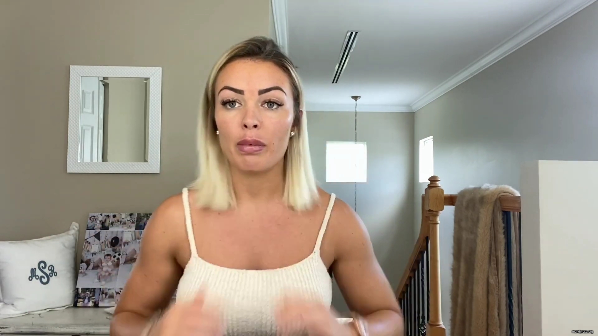 MY_NEW_LOOK21_How-to_do_your_makeup_in_less_than_10_mins21_mp40109.jpg