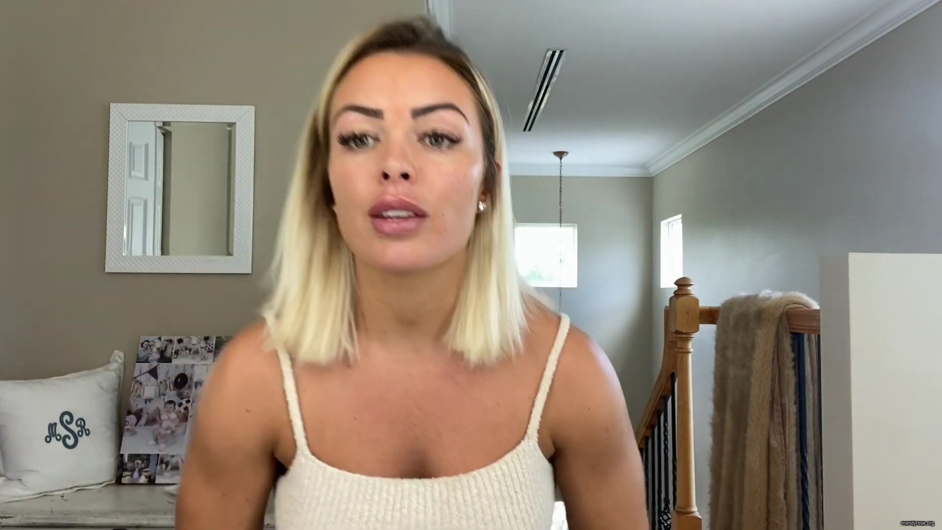 MY_NEW_LOOK21_How-to_do_your_makeup_in_less_than_10_mins21_mp40110.jpg