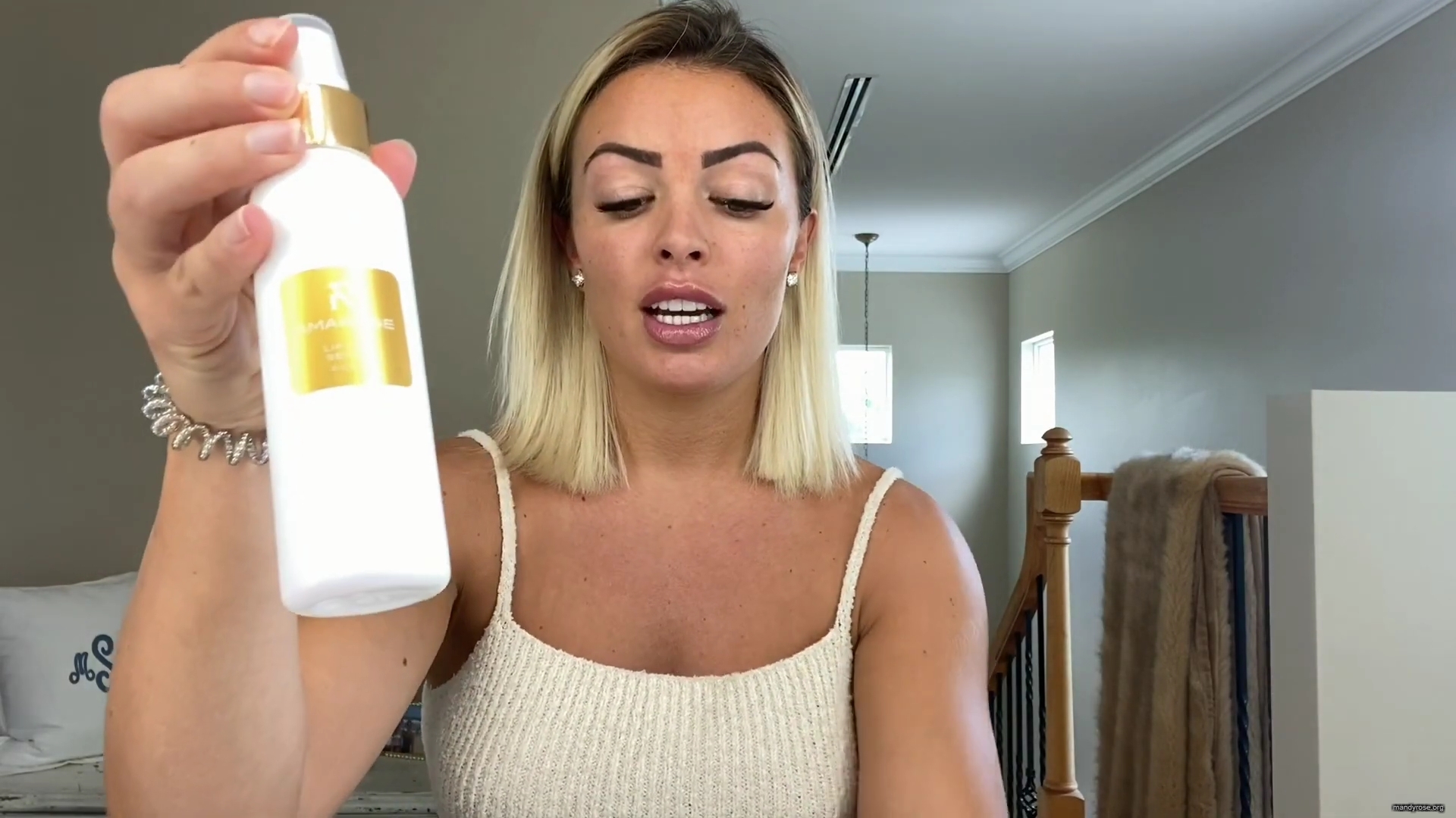 MY_NEW_LOOK21_How-to_do_your_makeup_in_less_than_10_mins21_mp40120.jpg