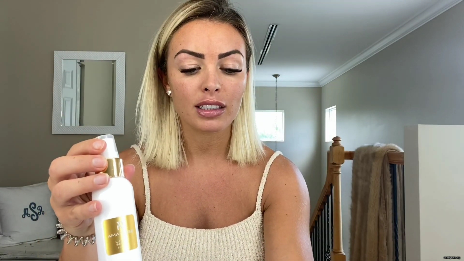 MY_NEW_LOOK21_How-to_do_your_makeup_in_less_than_10_mins21_mp40123.jpg