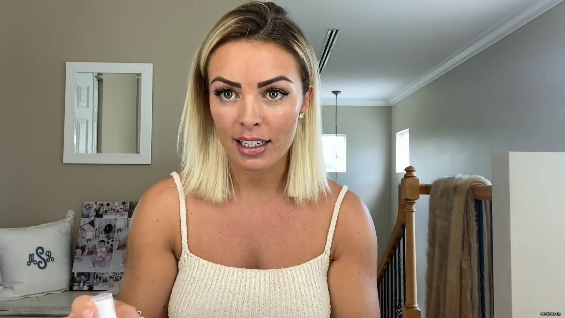MY_NEW_LOOK21_How-to_do_your_makeup_in_less_than_10_mins21_mp40124.jpg