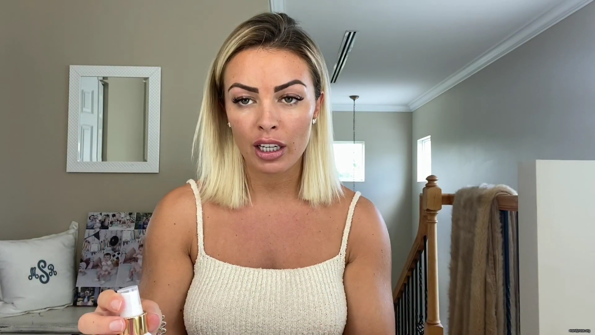 MY_NEW_LOOK21_How-to_do_your_makeup_in_less_than_10_mins21_mp40125.jpg