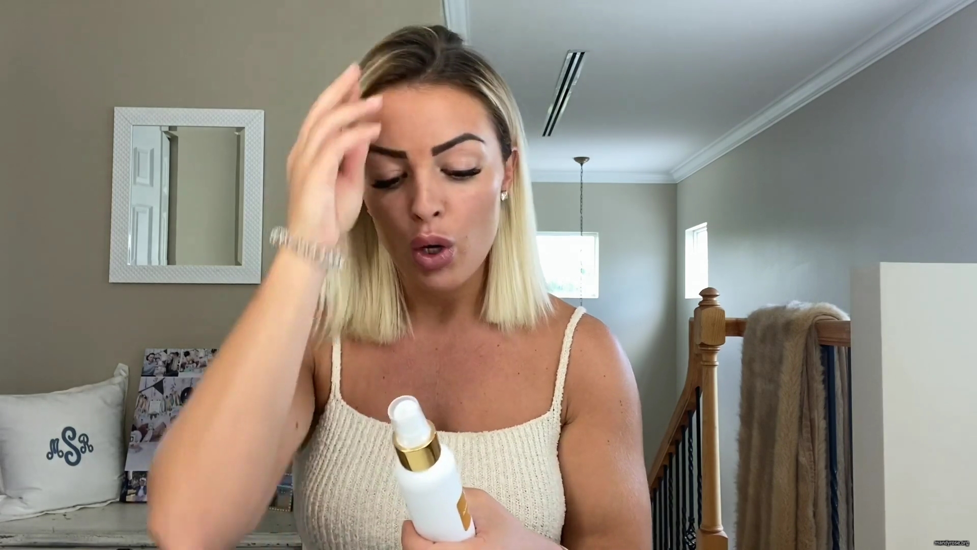 MY_NEW_LOOK21_How-to_do_your_makeup_in_less_than_10_mins21_mp40127.jpg