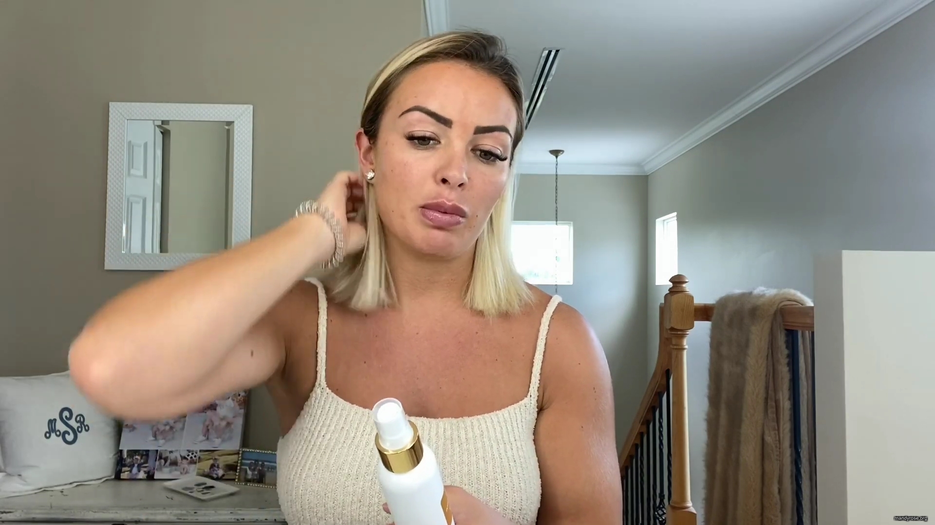 MY_NEW_LOOK21_How-to_do_your_makeup_in_less_than_10_mins21_mp40128.jpg