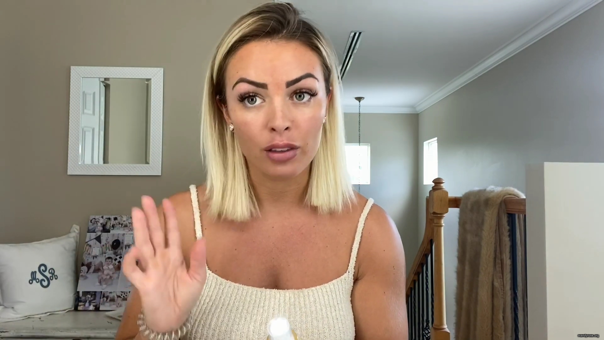 MY_NEW_LOOK21_How-to_do_your_makeup_in_less_than_10_mins21_mp40130.jpg
