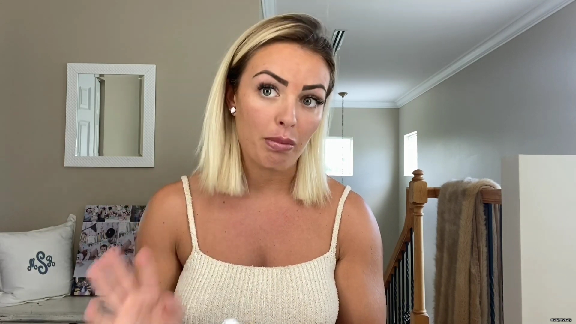 MY_NEW_LOOK21_How-to_do_your_makeup_in_less_than_10_mins21_mp40133.jpg