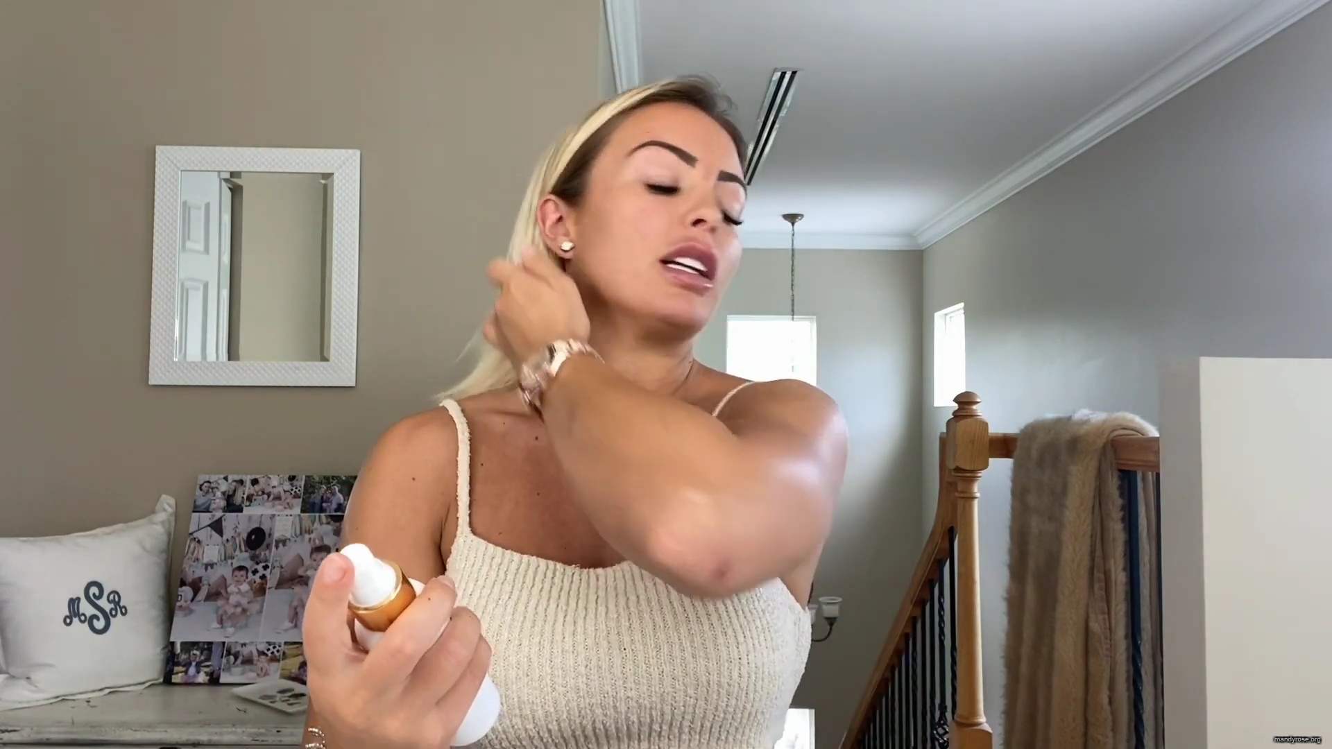 MY_NEW_LOOK21_How-to_do_your_makeup_in_less_than_10_mins21_mp40138.jpg