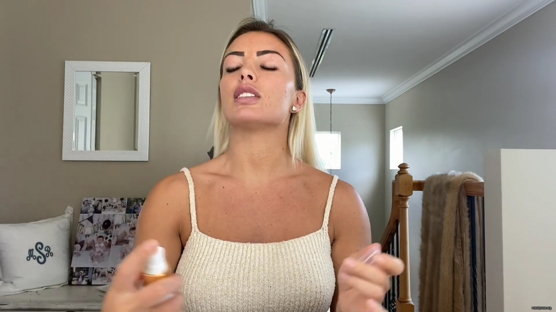 MY_NEW_LOOK21_How-to_do_your_makeup_in_less_than_10_mins21_mp40142.jpg