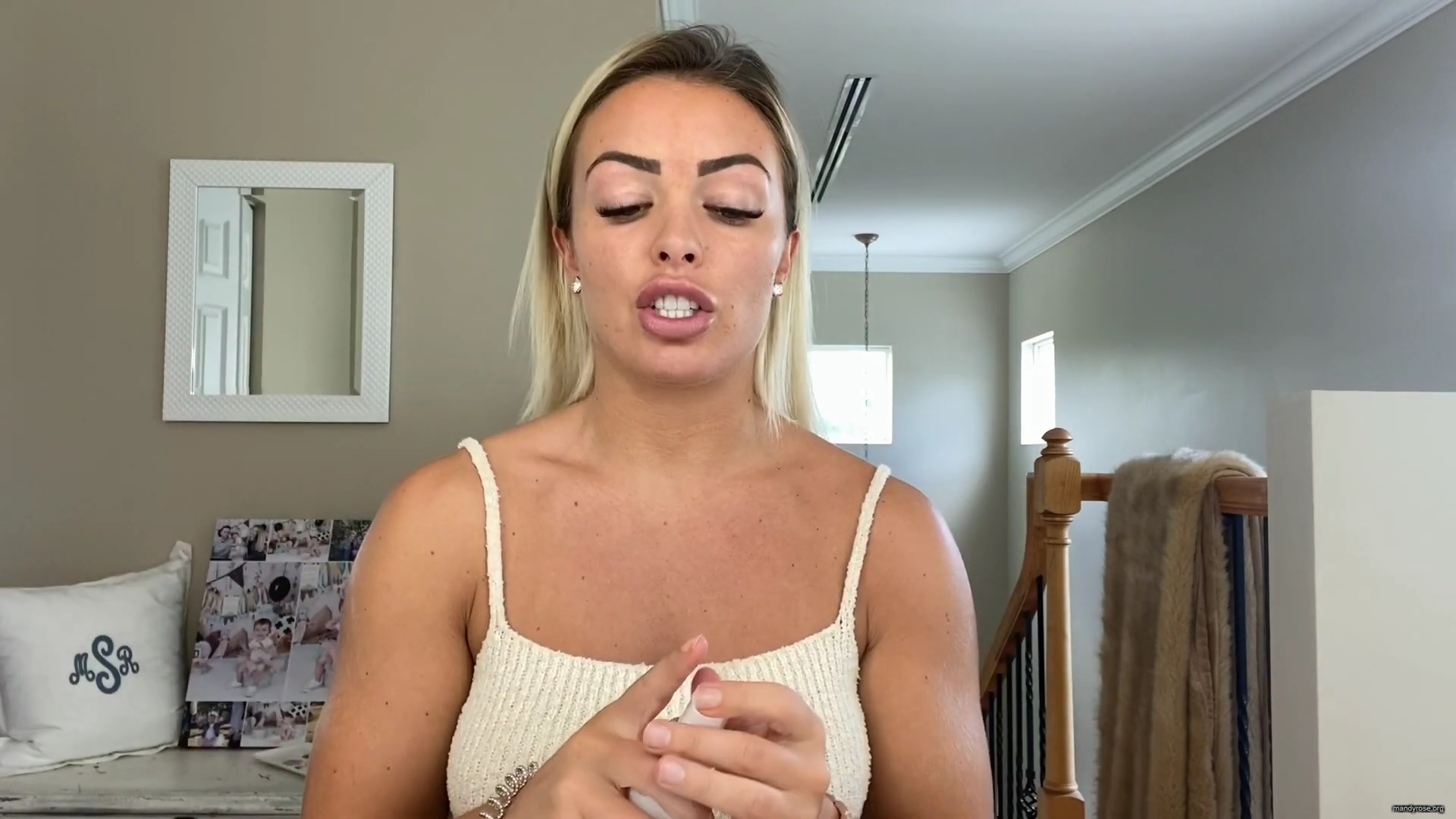 MY_NEW_LOOK21_How-to_do_your_makeup_in_less_than_10_mins21_mp40143.jpg