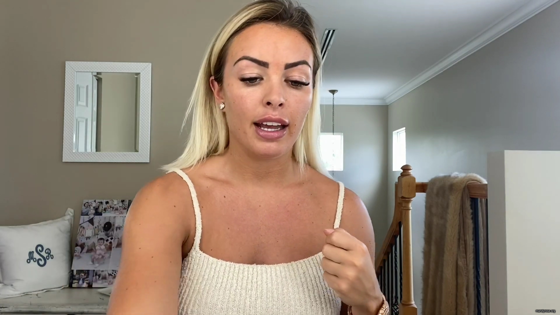 MY_NEW_LOOK21_How-to_do_your_makeup_in_less_than_10_mins21_mp40153.jpg