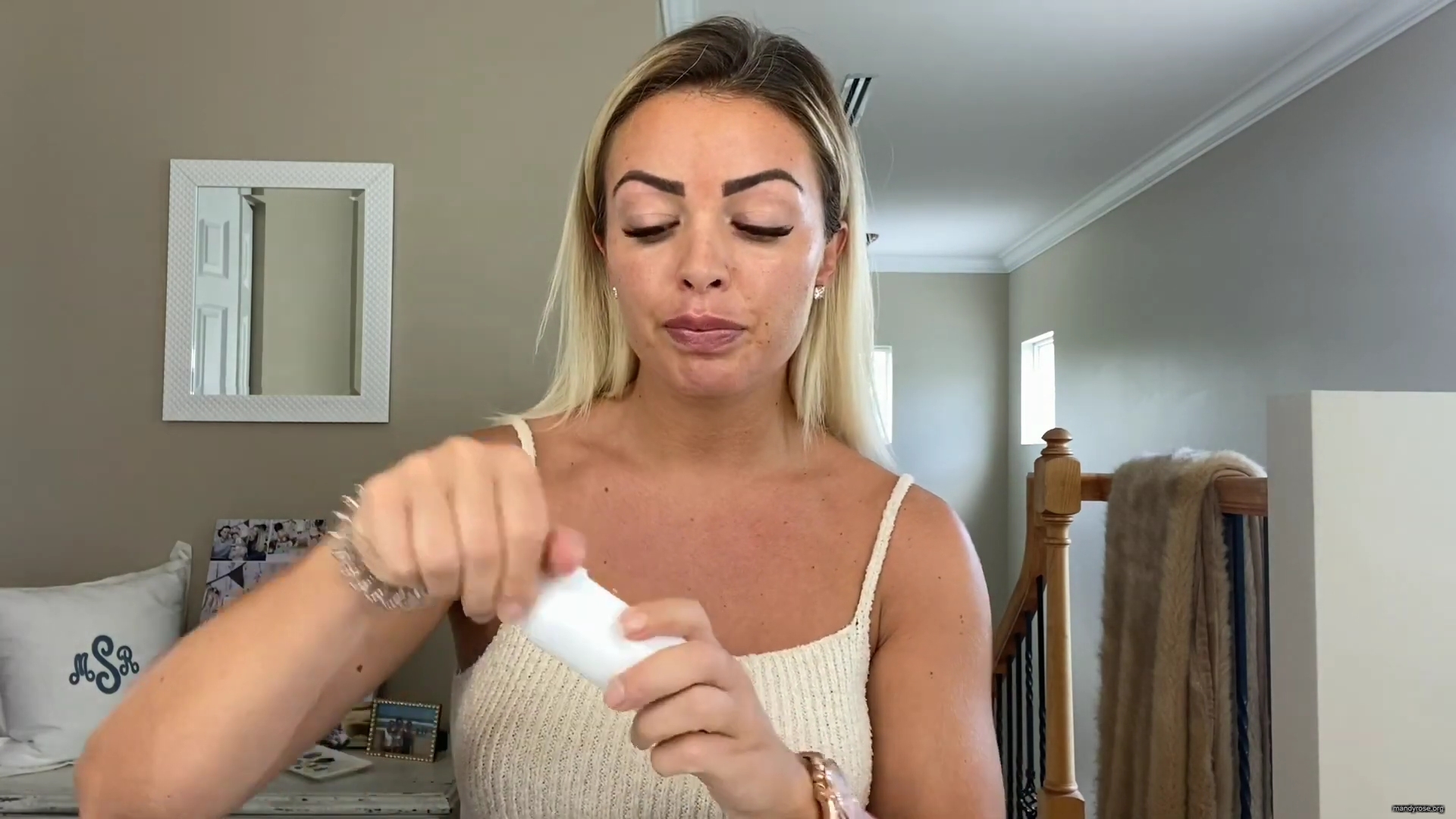 MY_NEW_LOOK21_How-to_do_your_makeup_in_less_than_10_mins21_mp40155.jpg