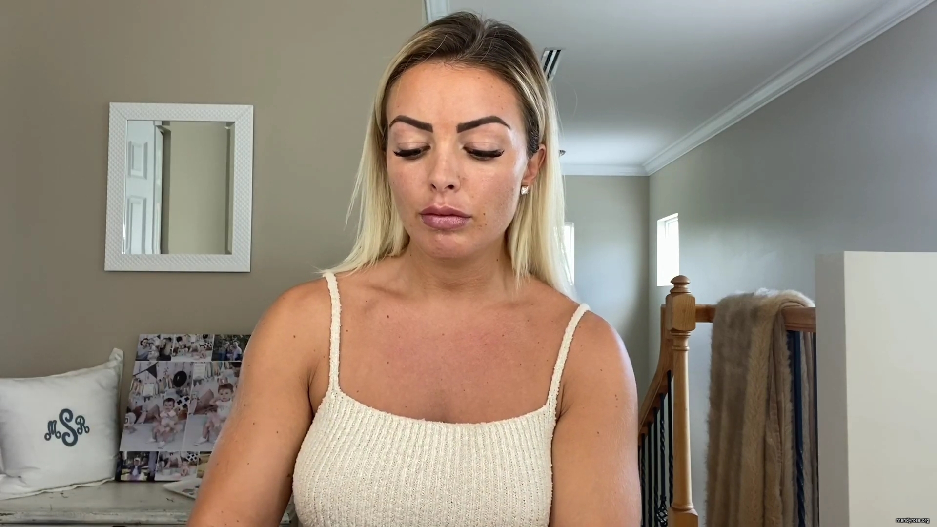 MY_NEW_LOOK21_How-to_do_your_makeup_in_less_than_10_mins21_mp40158.jpg