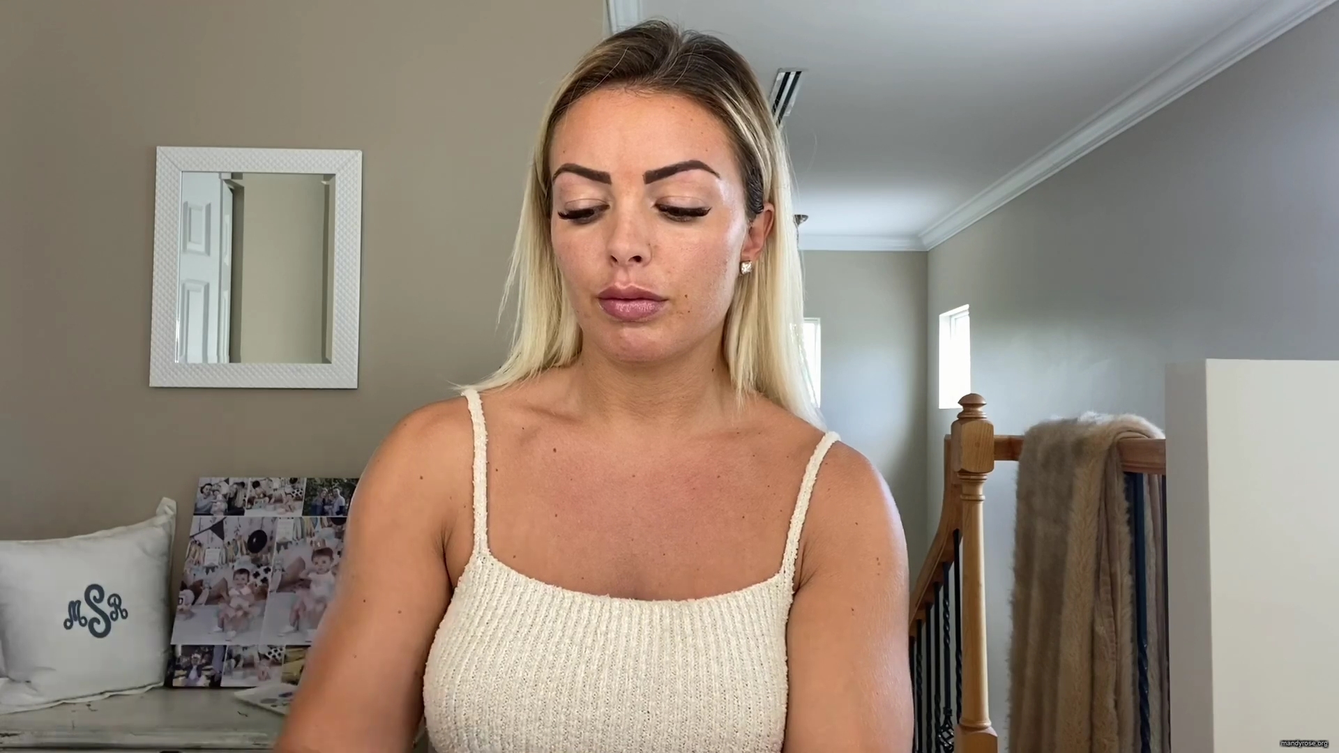 MY_NEW_LOOK21_How-to_do_your_makeup_in_less_than_10_mins21_mp40162.jpg