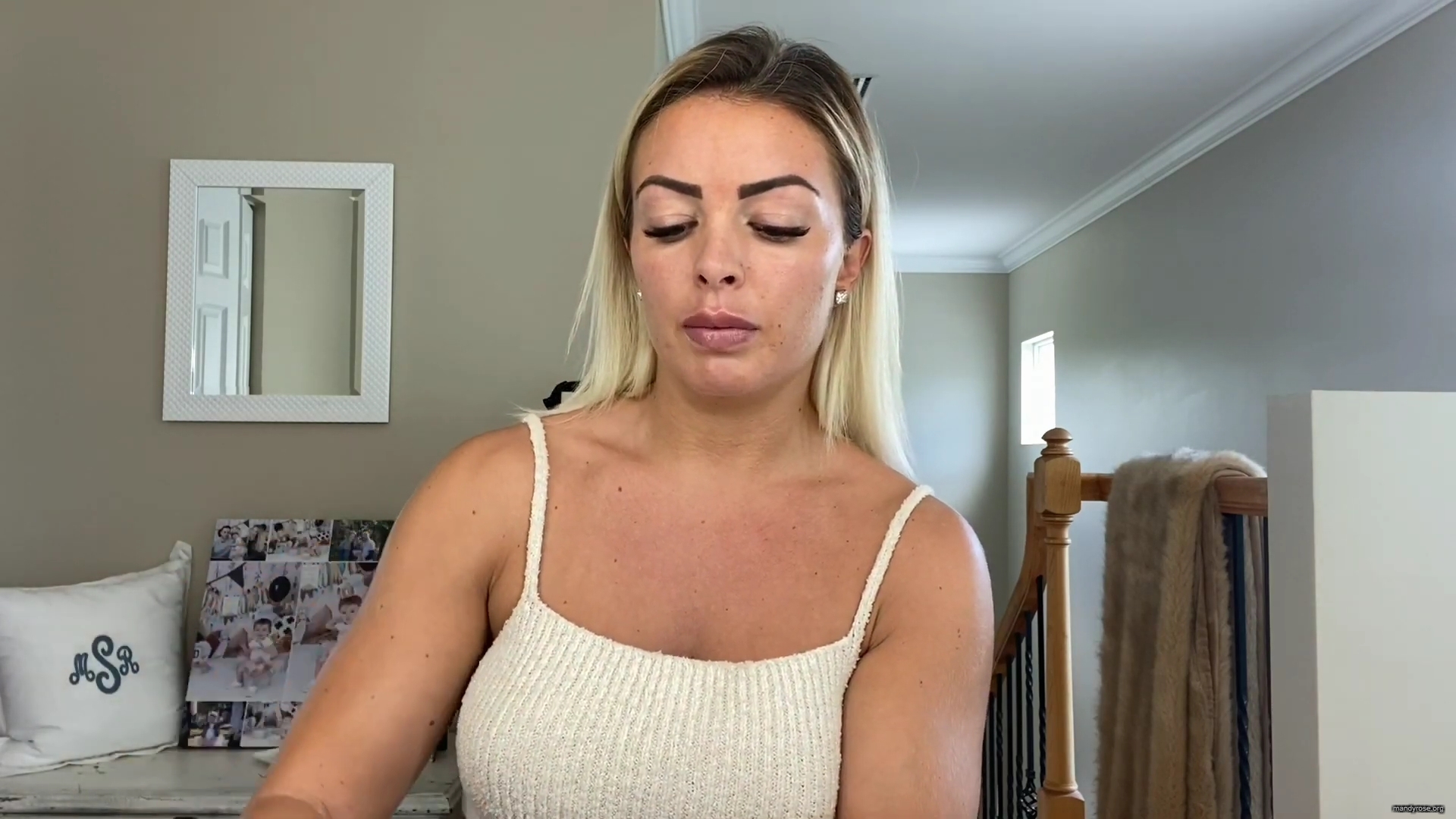 MY_NEW_LOOK21_How-to_do_your_makeup_in_less_than_10_mins21_mp40166.jpg