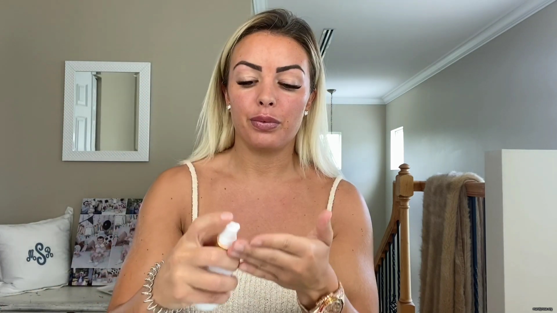 MY_NEW_LOOK21_How-to_do_your_makeup_in_less_than_10_mins21_mp40184.jpg