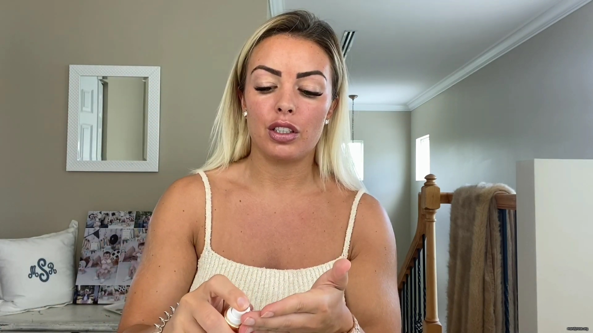 MY_NEW_LOOK21_How-to_do_your_makeup_in_less_than_10_mins21_mp40185.jpg