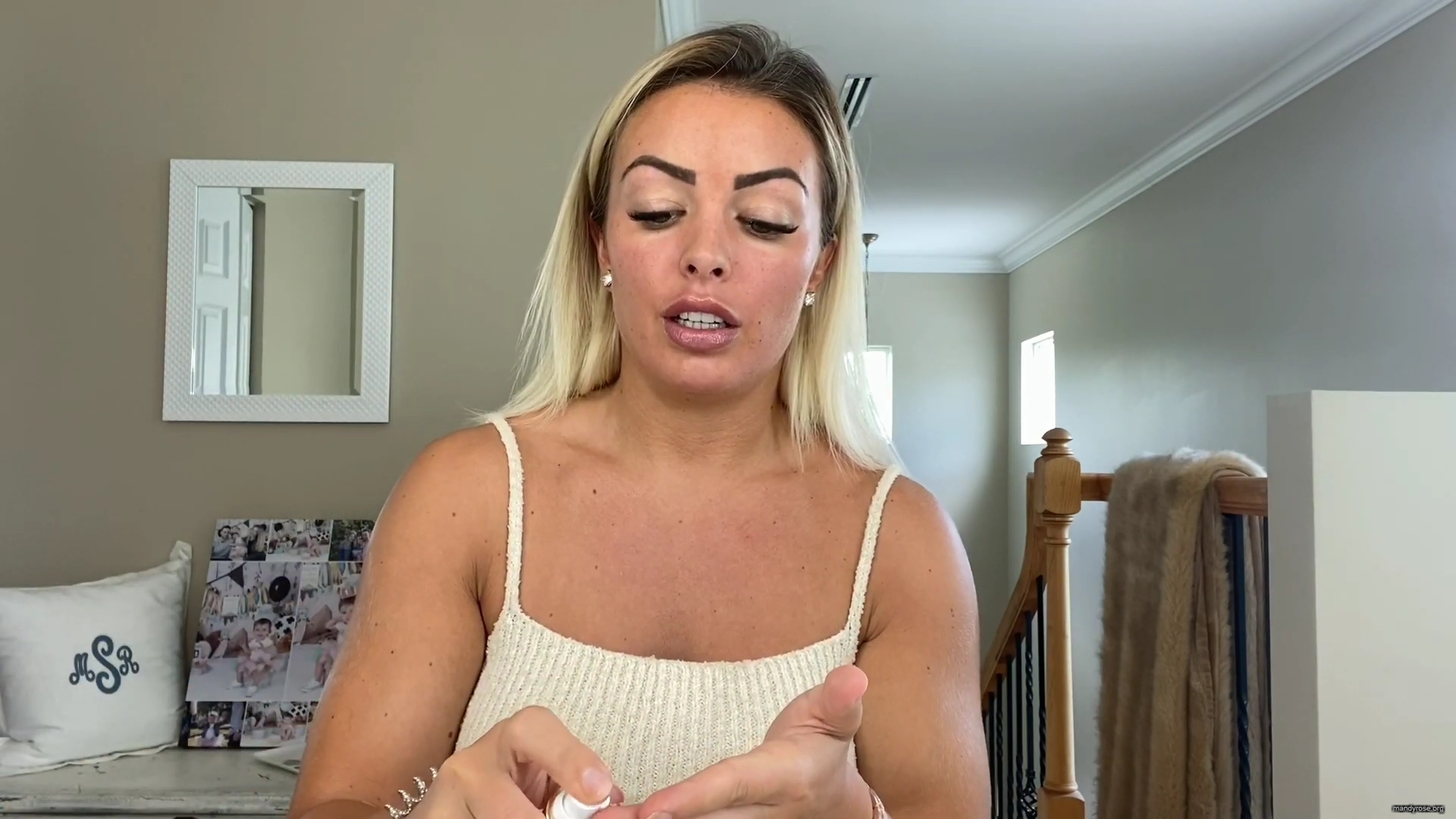 MY_NEW_LOOK21_How-to_do_your_makeup_in_less_than_10_mins21_mp40186.jpg