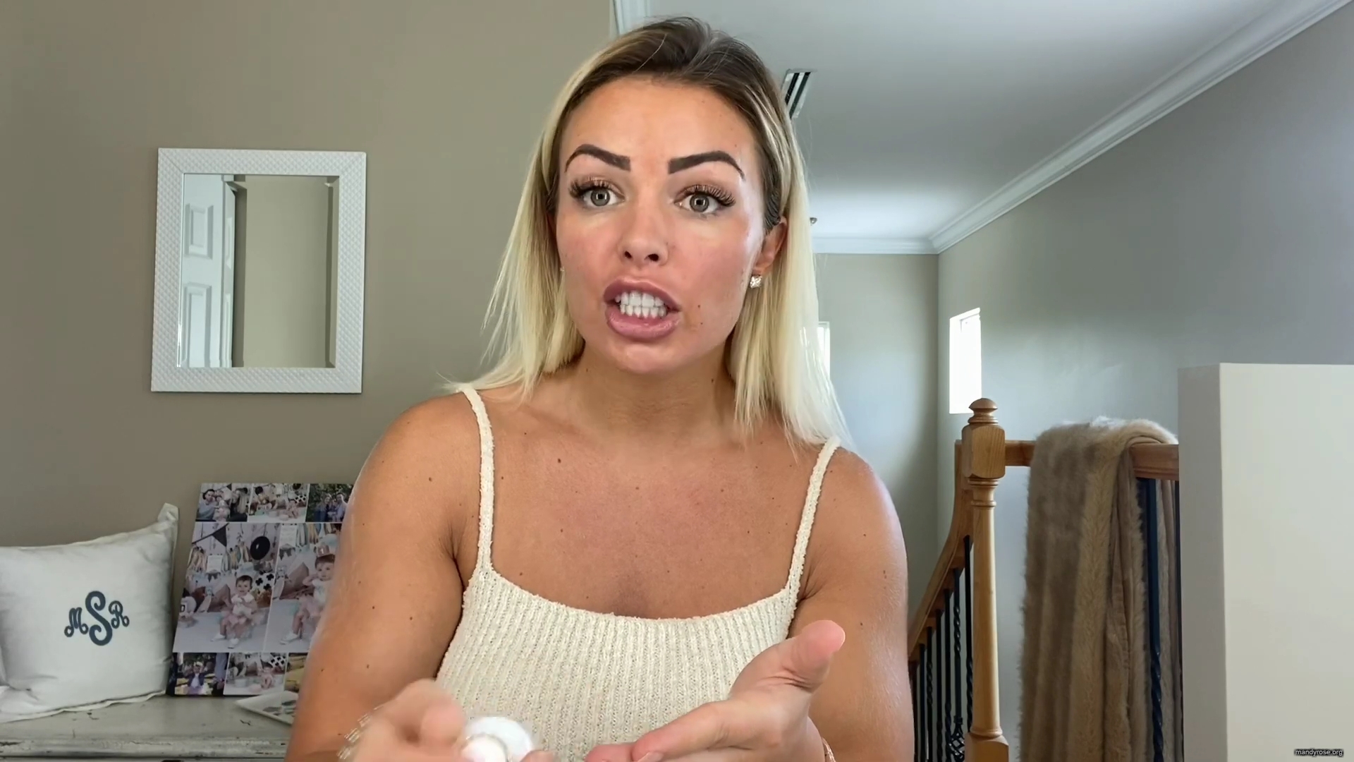 MY_NEW_LOOK21_How-to_do_your_makeup_in_less_than_10_mins21_mp40188.jpg