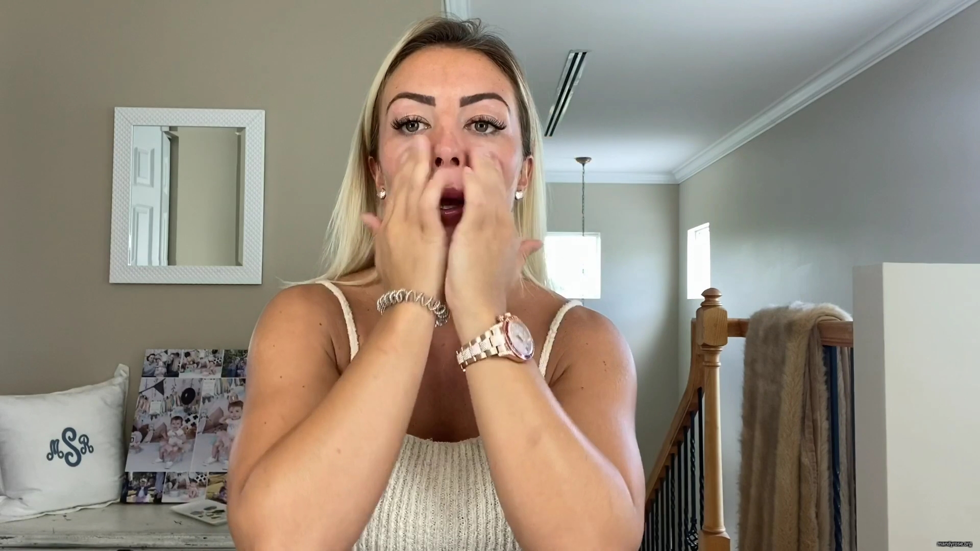 MY_NEW_LOOK21_How-to_do_your_makeup_in_less_than_10_mins21_mp40197.jpg