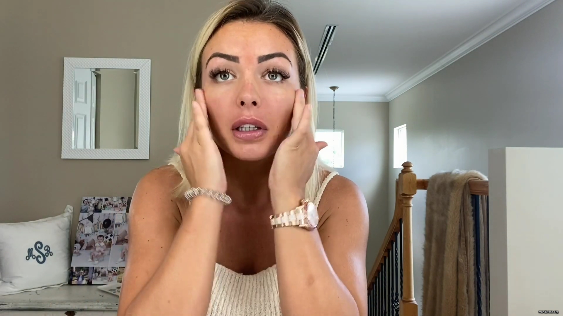 MY_NEW_LOOK21_How-to_do_your_makeup_in_less_than_10_mins21_mp40215.jpg