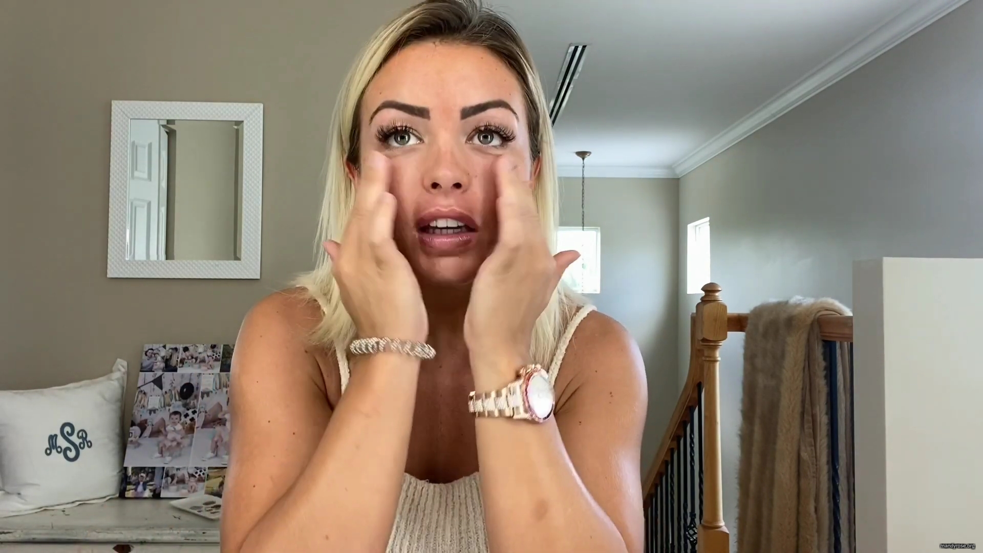 MY_NEW_LOOK21_How-to_do_your_makeup_in_less_than_10_mins21_mp40217.jpg