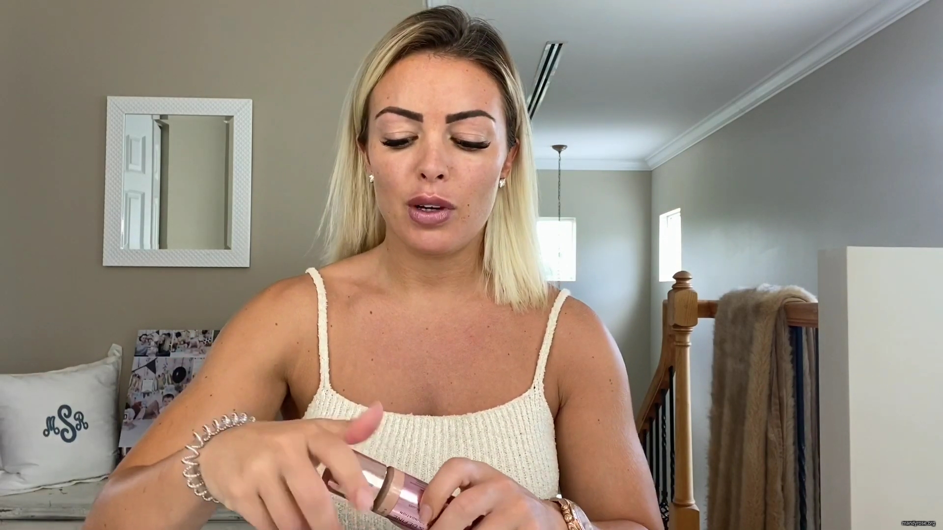 MY_NEW_LOOK21_How-to_do_your_makeup_in_less_than_10_mins21_mp40229.jpg