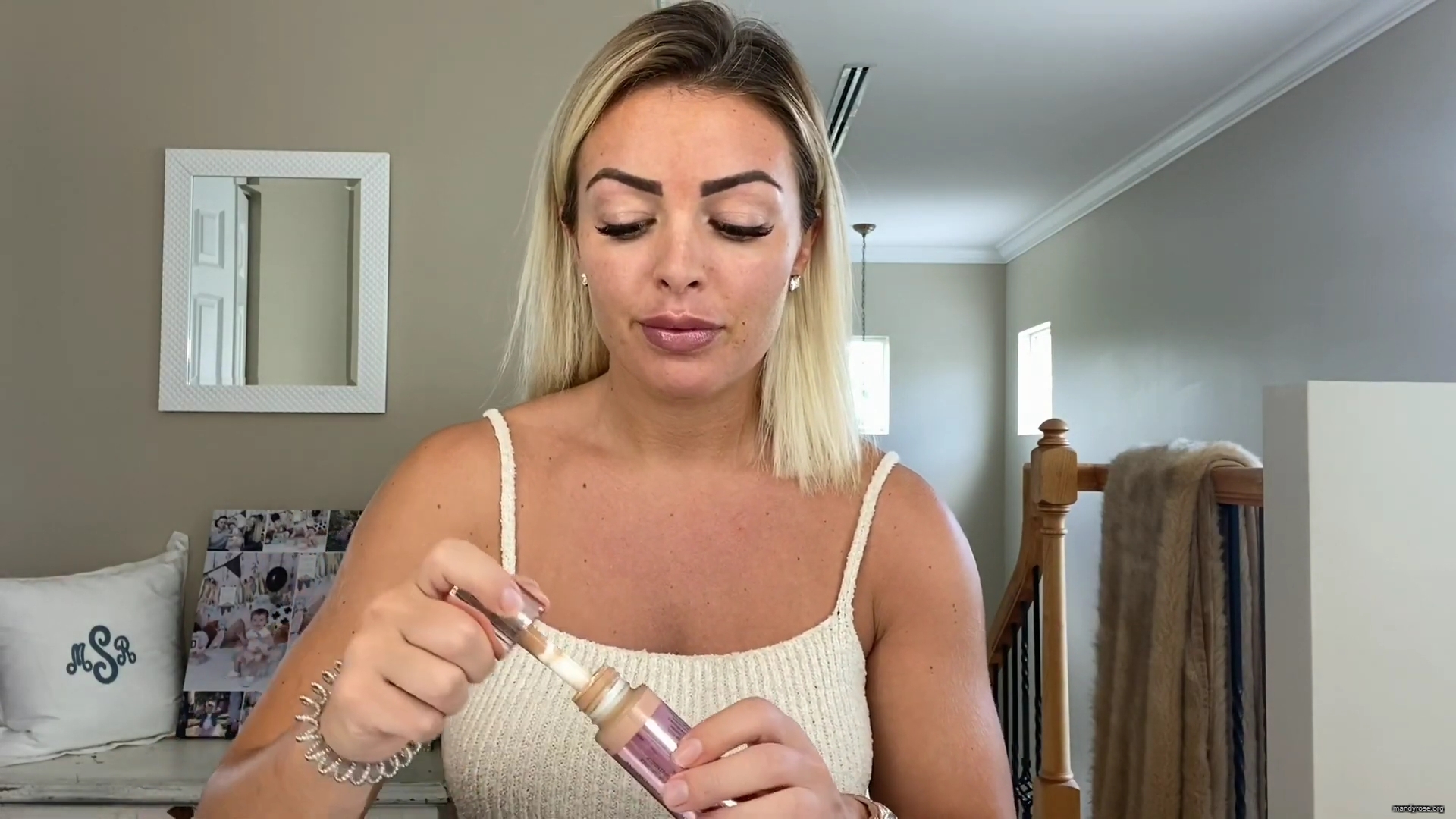 MY_NEW_LOOK21_How-to_do_your_makeup_in_less_than_10_mins21_mp40231.jpg