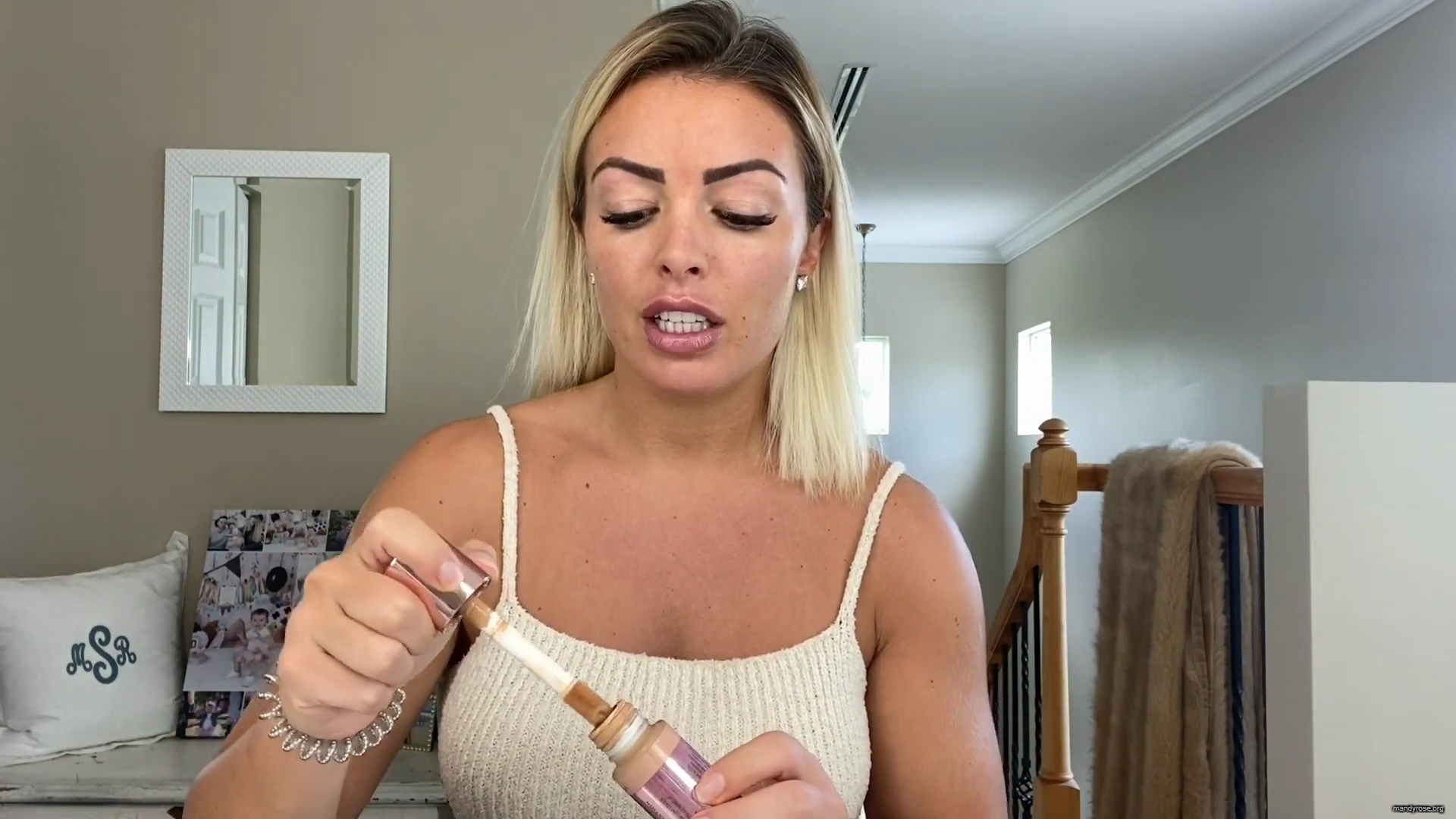 MY_NEW_LOOK21_How-to_do_your_makeup_in_less_than_10_mins21_mp40232.jpg