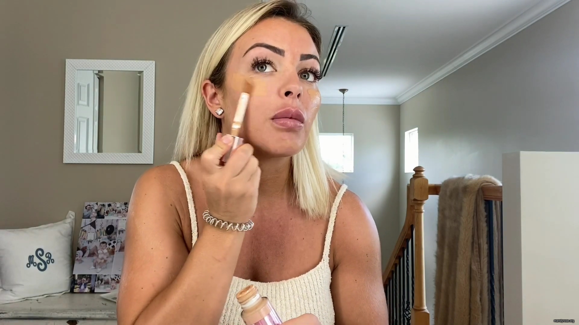 MY_NEW_LOOK21_How-to_do_your_makeup_in_less_than_10_mins21_mp40236.jpg