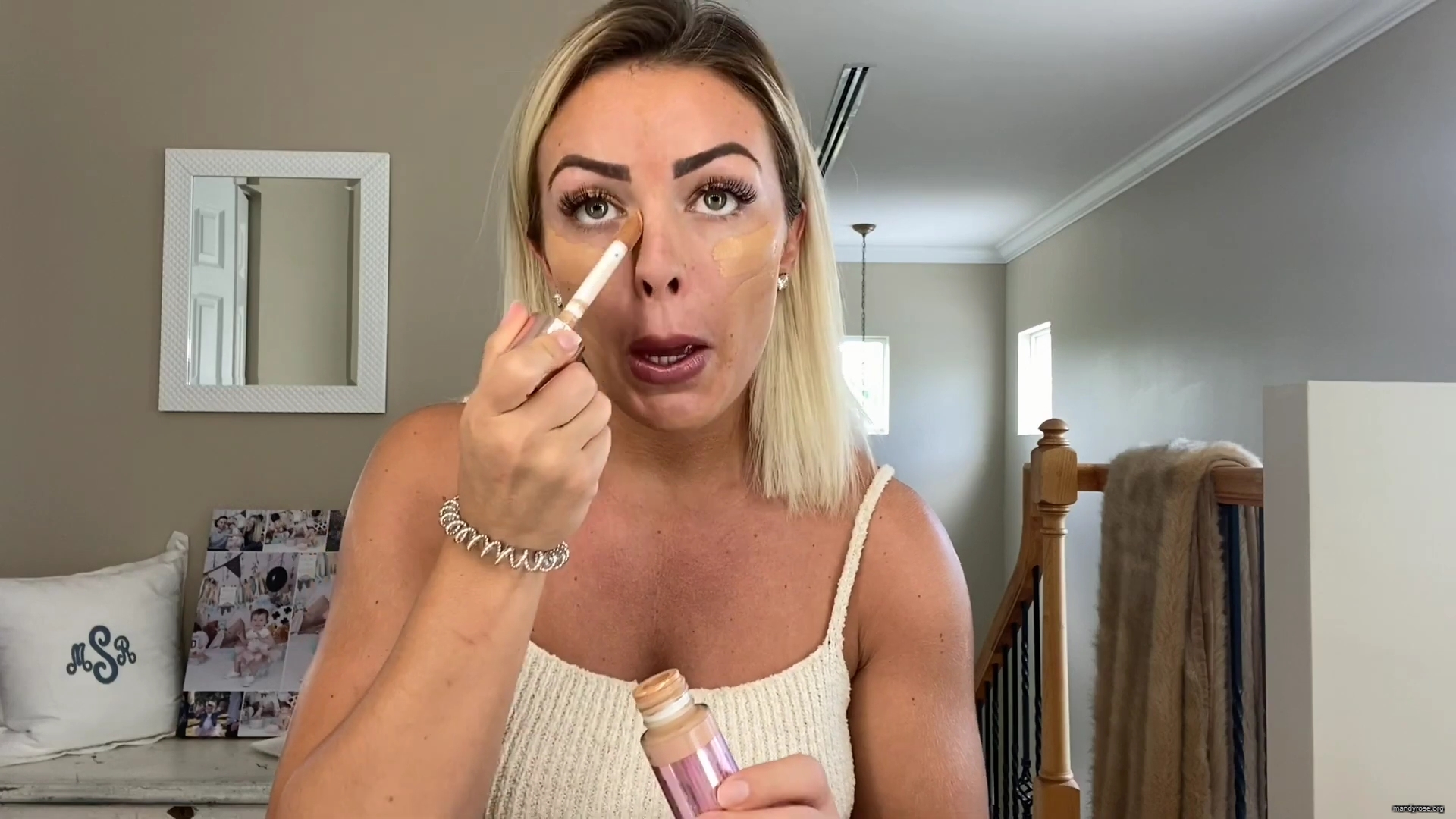 MY_NEW_LOOK21_How-to_do_your_makeup_in_less_than_10_mins21_mp40238.jpg