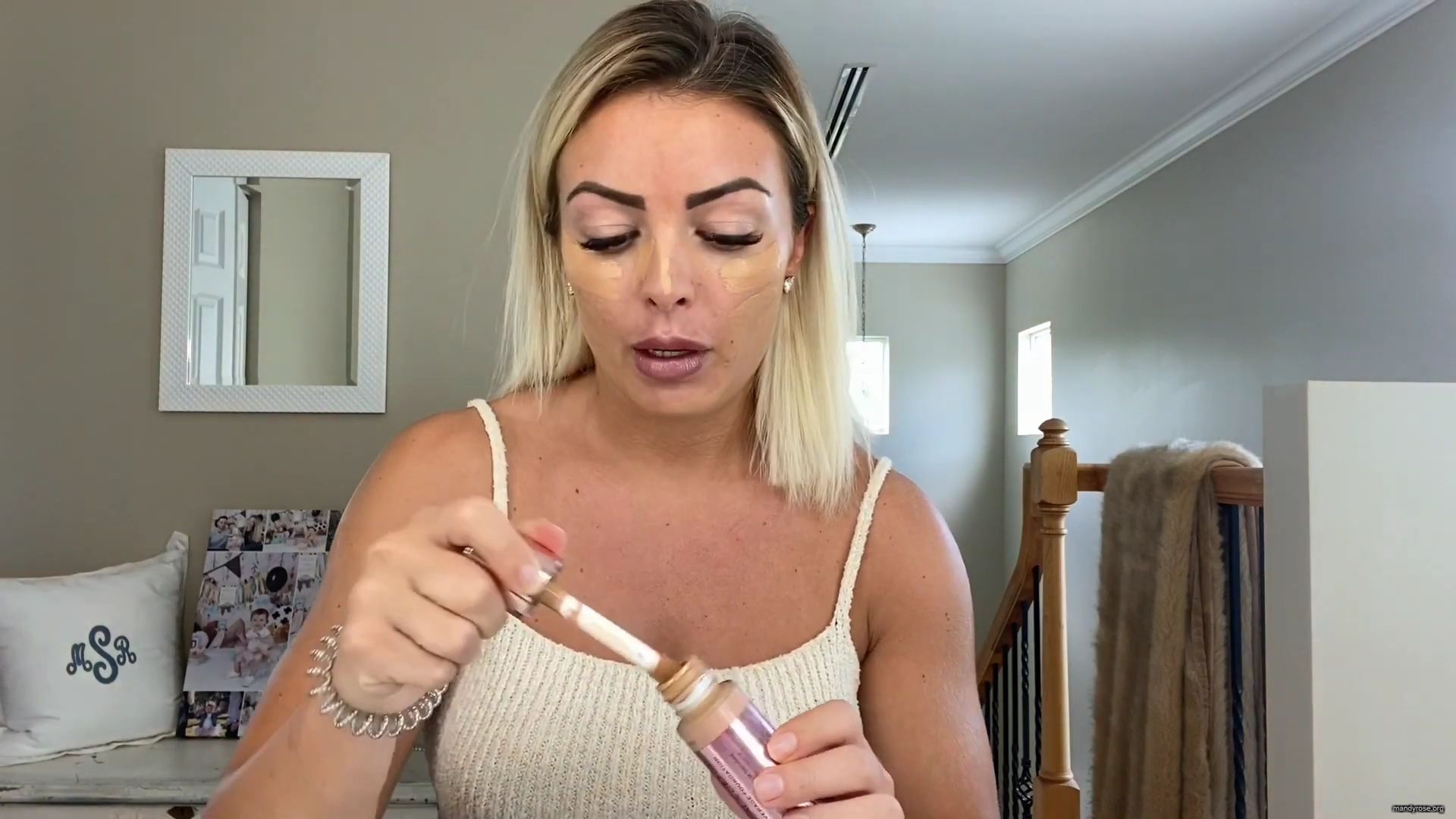 MY_NEW_LOOK21_How-to_do_your_makeup_in_less_than_10_mins21_mp40240.jpg