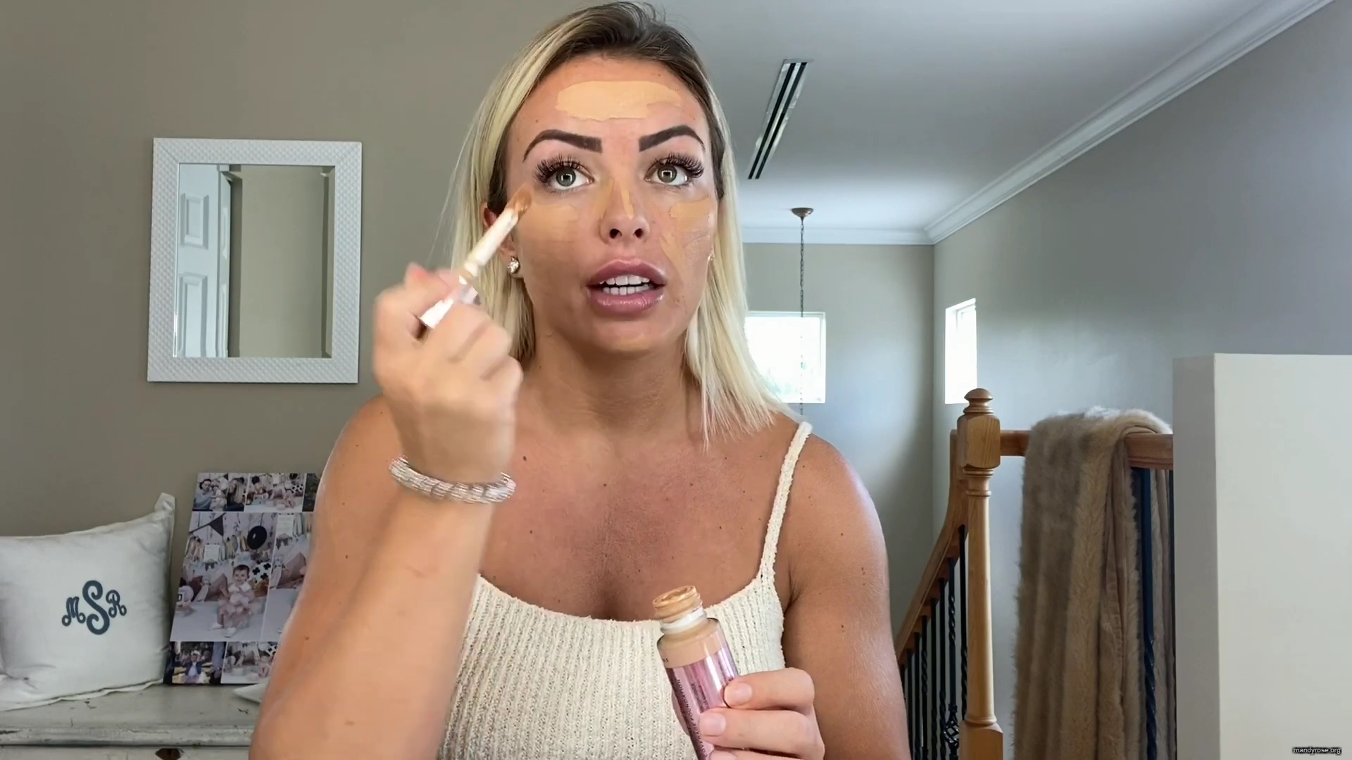 MY_NEW_LOOK21_How-to_do_your_makeup_in_less_than_10_mins21_mp40248.jpg