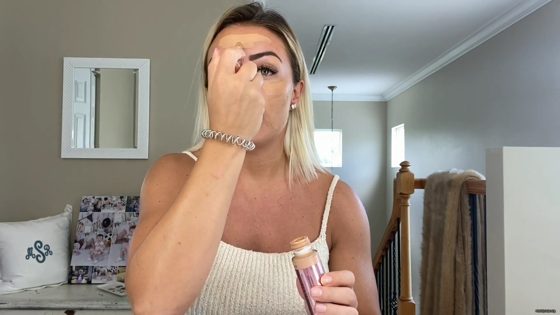 MY_NEW_LOOK21_How-to_do_your_makeup_in_less_than_10_mins21_mp40250.jpg
