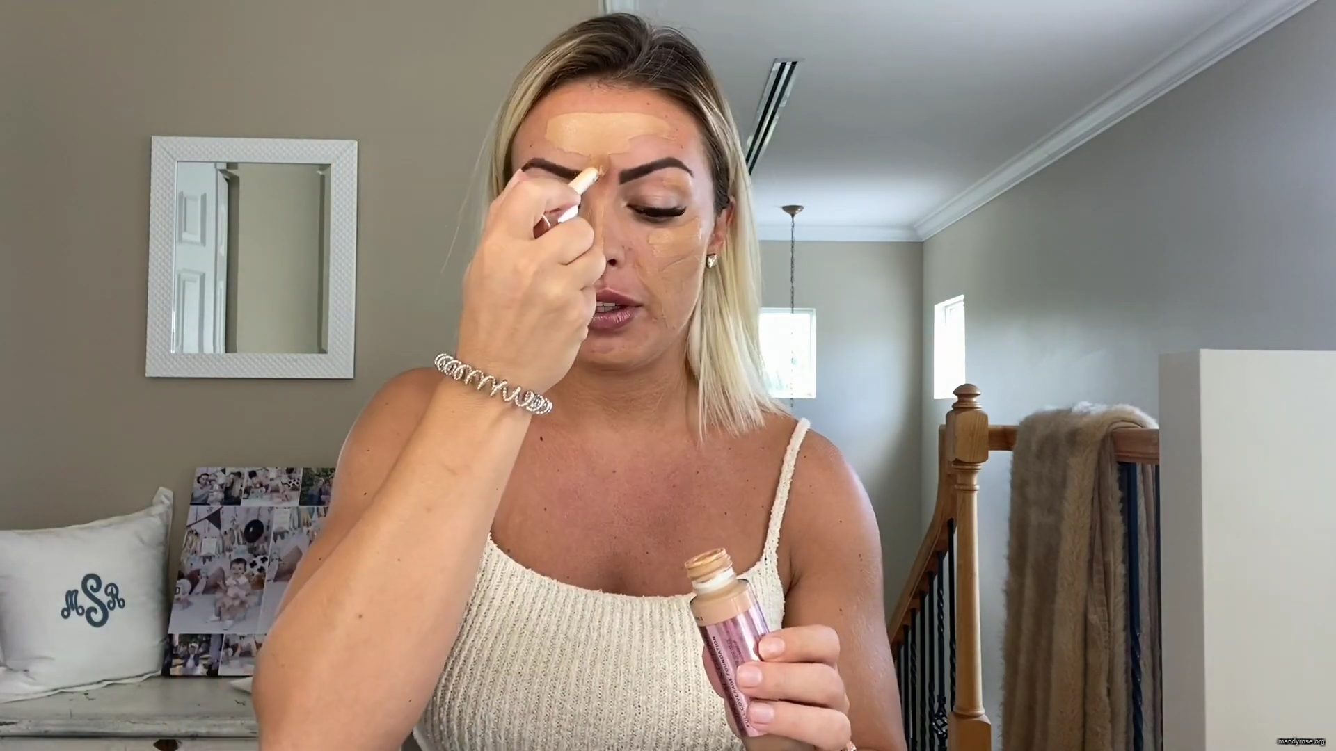 MY_NEW_LOOK21_How-to_do_your_makeup_in_less_than_10_mins21_mp40251.jpg