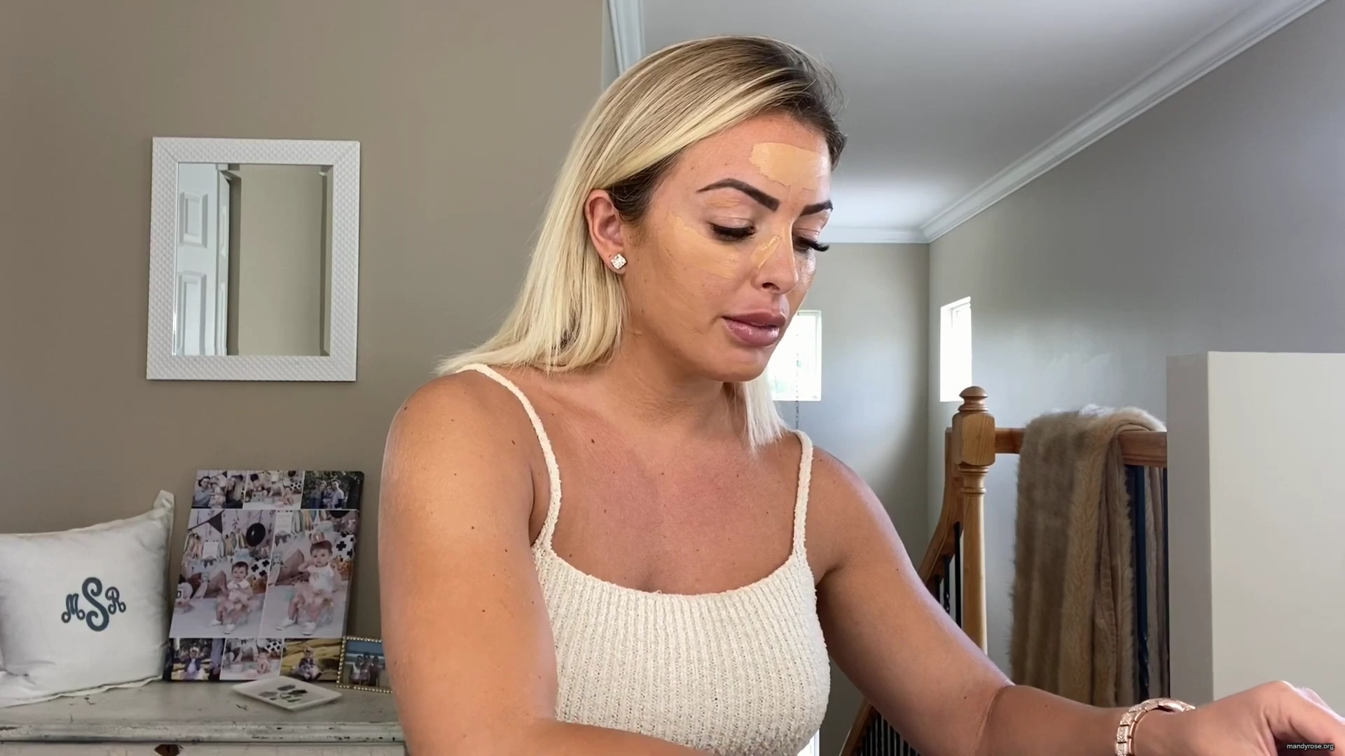 MY_NEW_LOOK21_How-to_do_your_makeup_in_less_than_10_mins21_mp40258.jpg