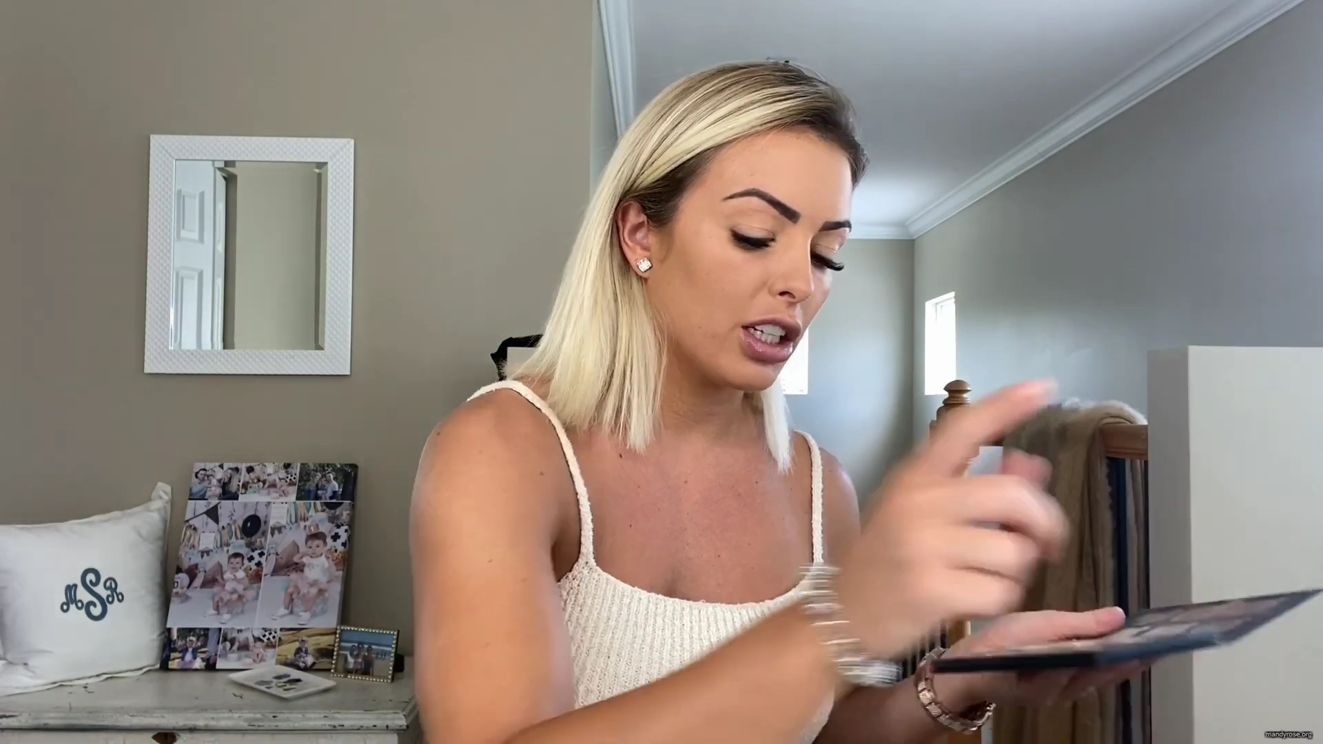 MY_NEW_LOOK21_How-to_do_your_makeup_in_less_than_10_mins21_mp40338.jpg