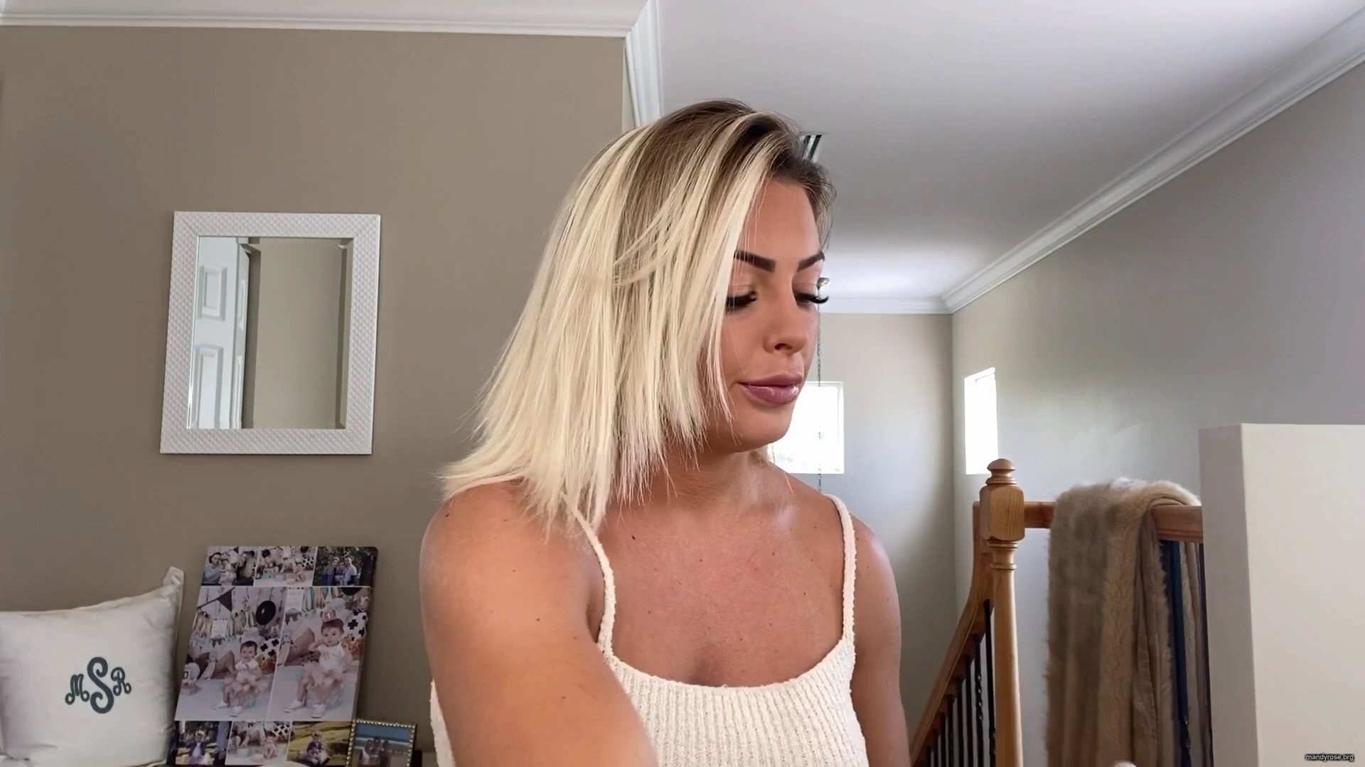 MY_NEW_LOOK21_How-to_do_your_makeup_in_less_than_10_mins21_mp40430.jpg