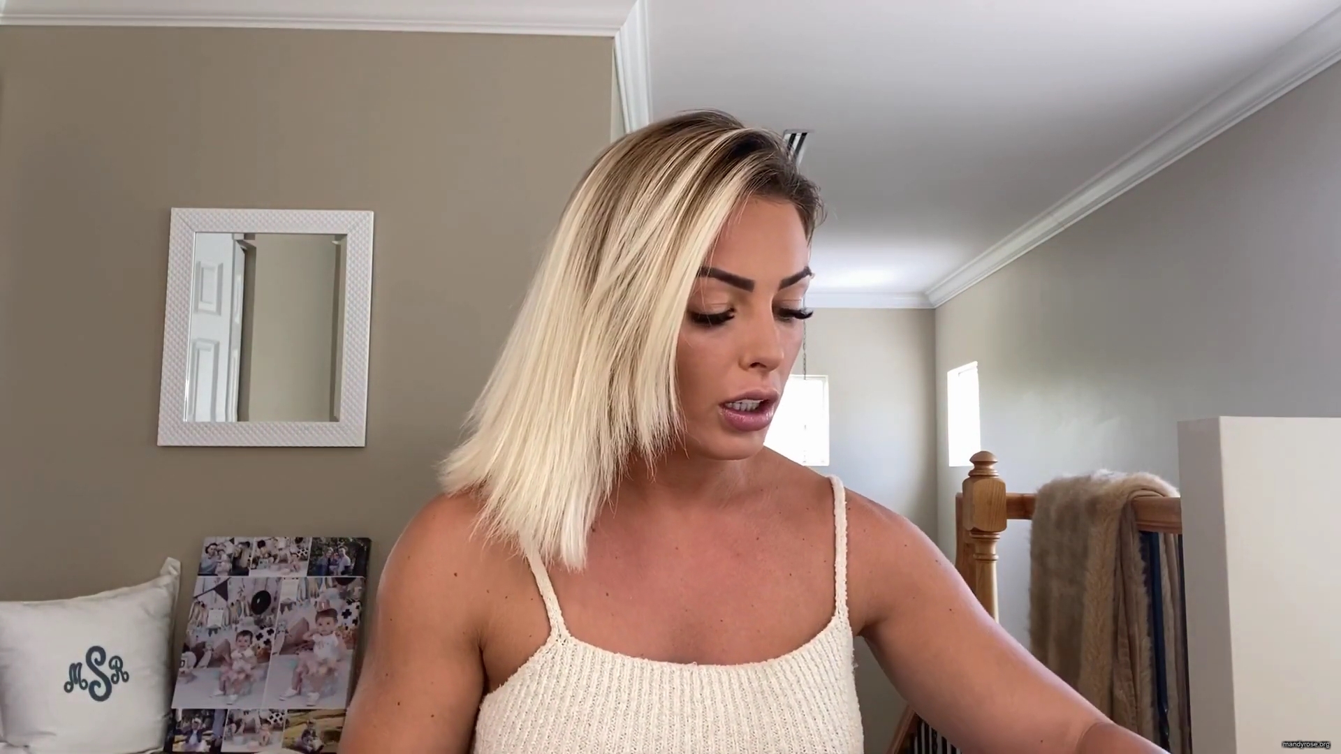 MY_NEW_LOOK21_How-to_do_your_makeup_in_less_than_10_mins21_mp40453.jpg