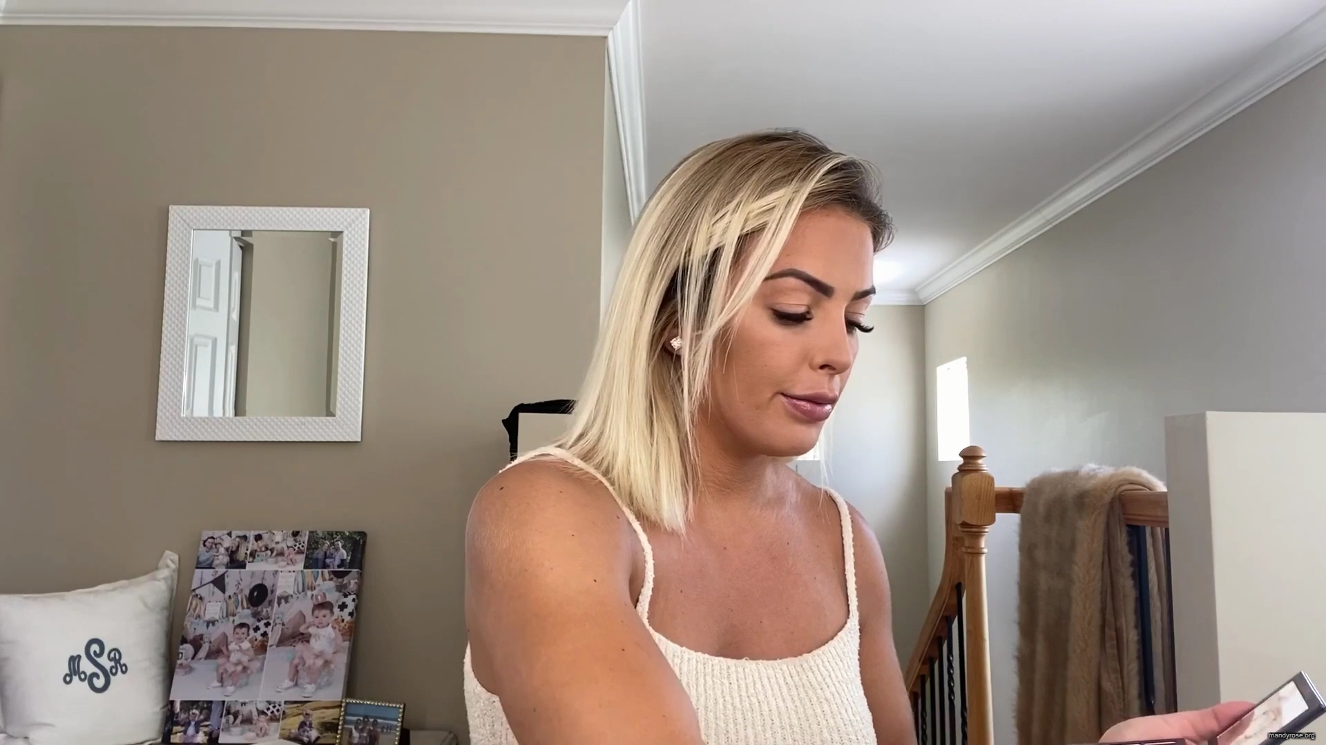 MY_NEW_LOOK21_How-to_do_your_makeup_in_less_than_10_mins21_mp40496.jpg