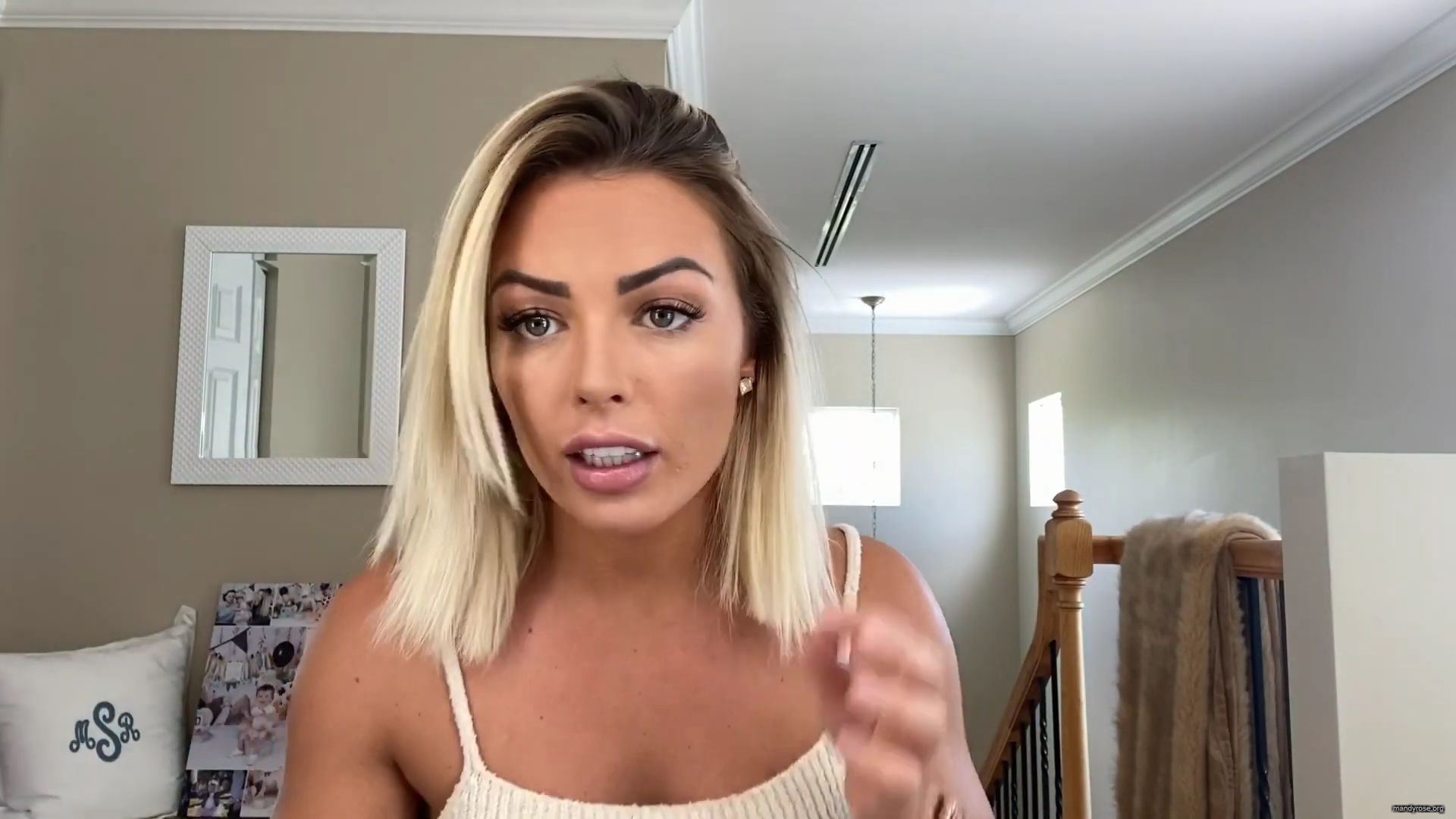 MY_NEW_LOOK21_How-to_do_your_makeup_in_less_than_10_mins21_mp40530.jpg