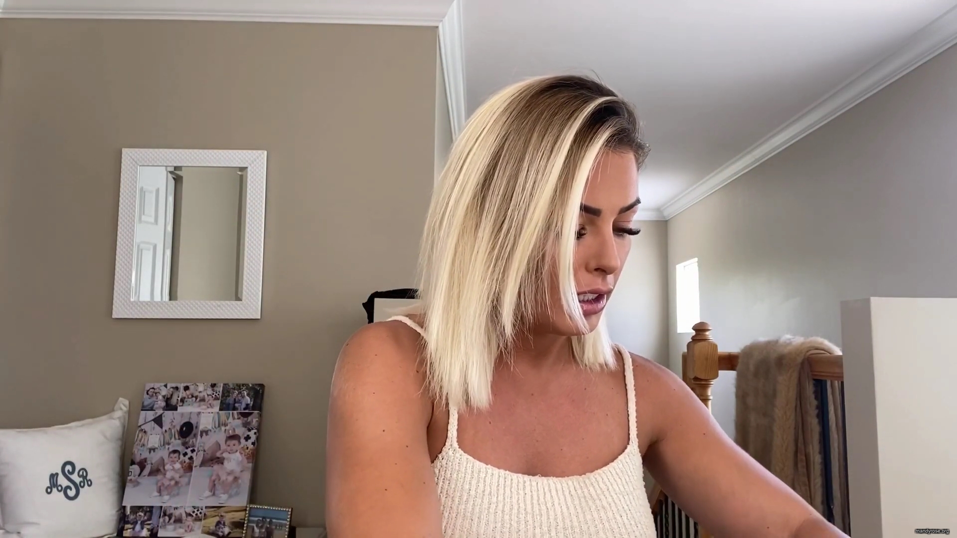 MY_NEW_LOOK21_How-to_do_your_makeup_in_less_than_10_mins21_mp40534.jpg