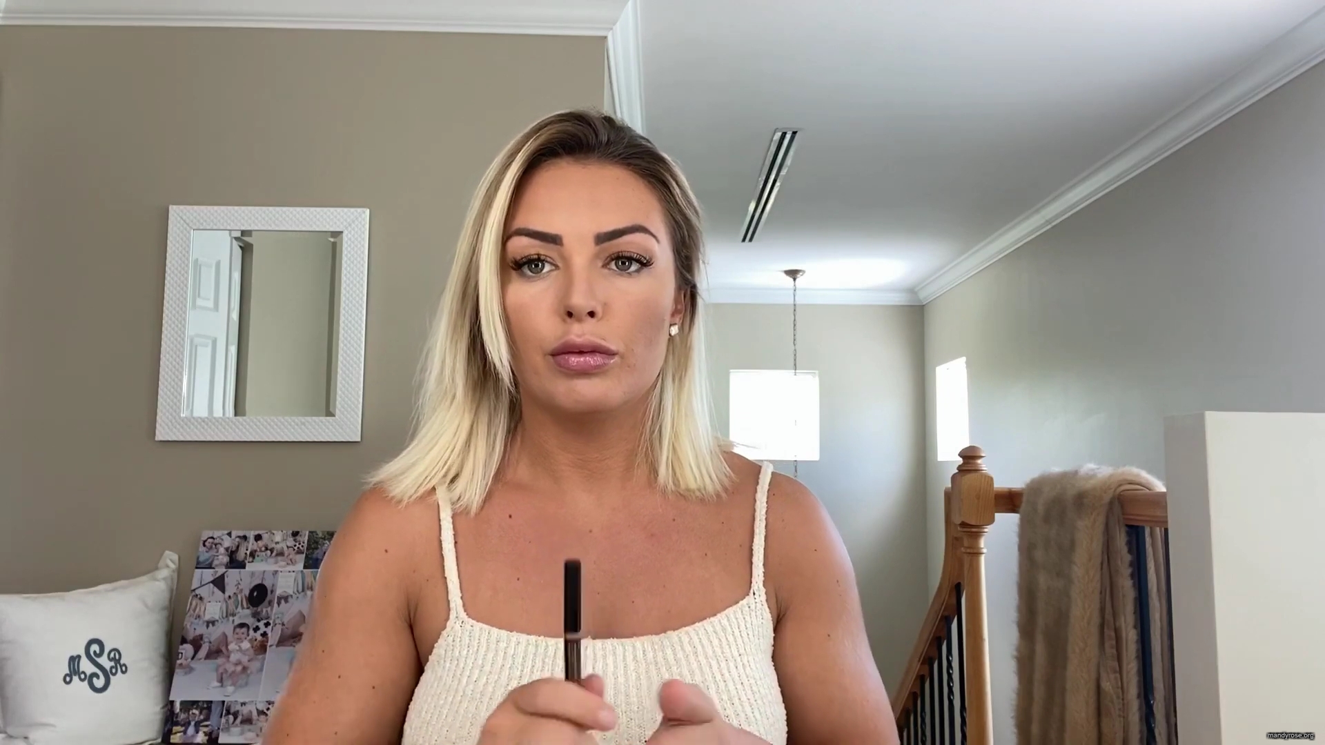MY_NEW_LOOK21_How-to_do_your_makeup_in_less_than_10_mins21_mp40547.jpg
