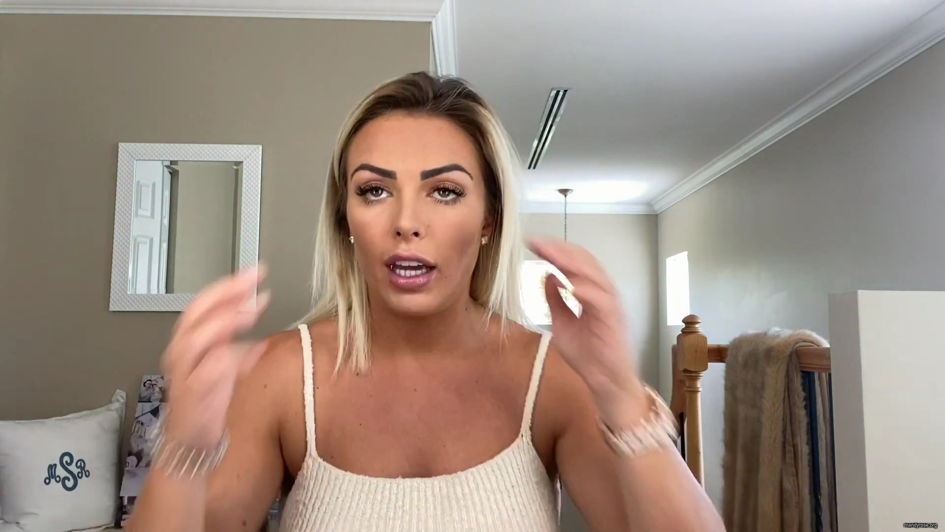 MY_NEW_LOOK21_How-to_do_your_makeup_in_less_than_10_mins21_mp40612.jpg