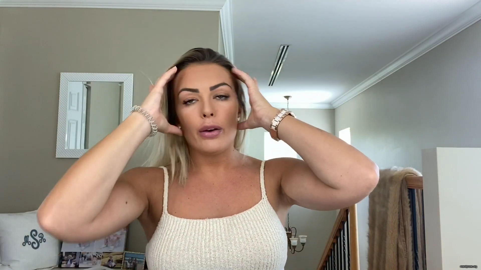 MY_NEW_LOOK21_How-to_do_your_makeup_in_less_than_10_mins21_mp40614.jpg