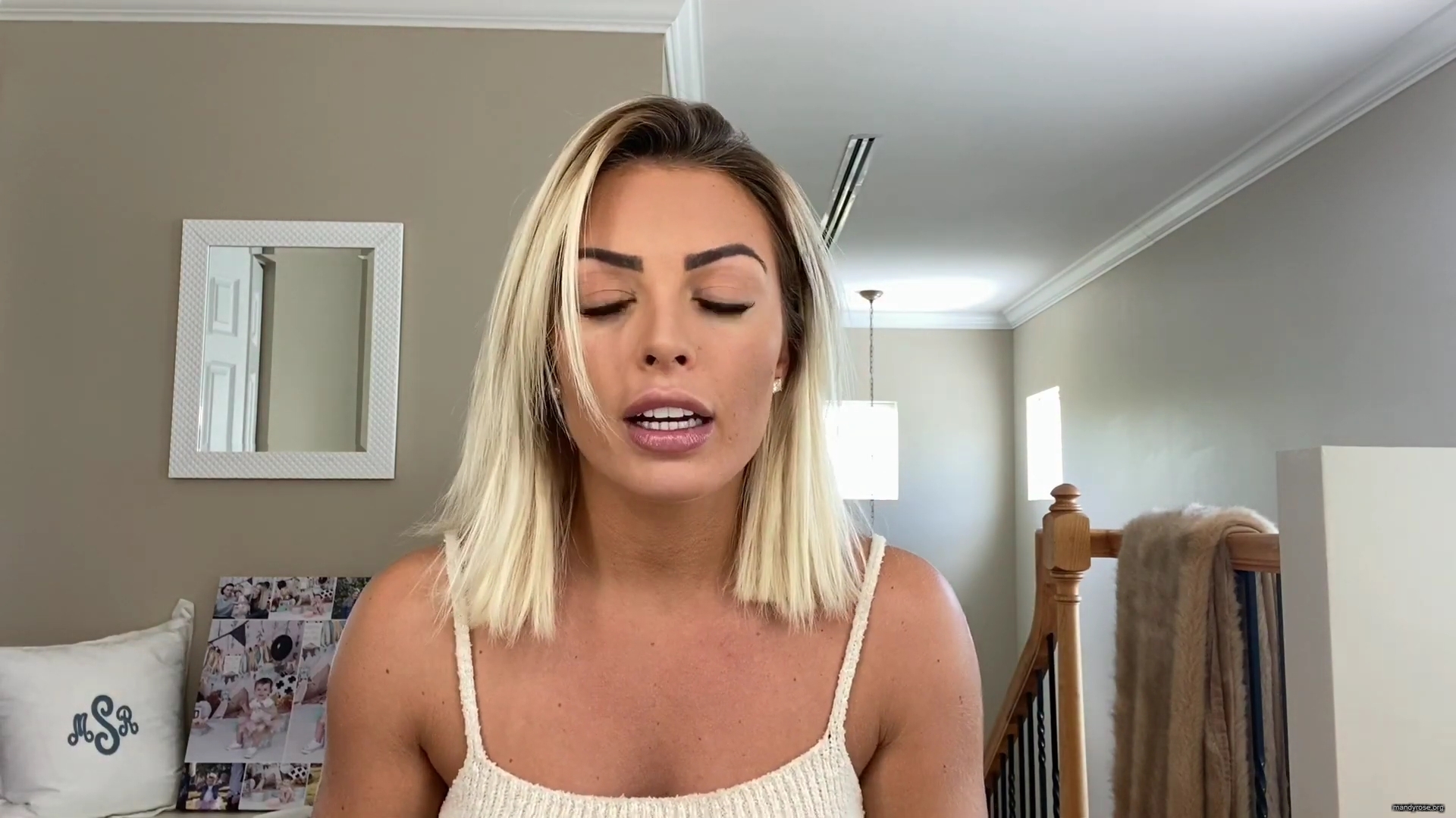 MY_NEW_LOOK21_How-to_do_your_makeup_in_less_than_10_mins21_mp40622.jpg